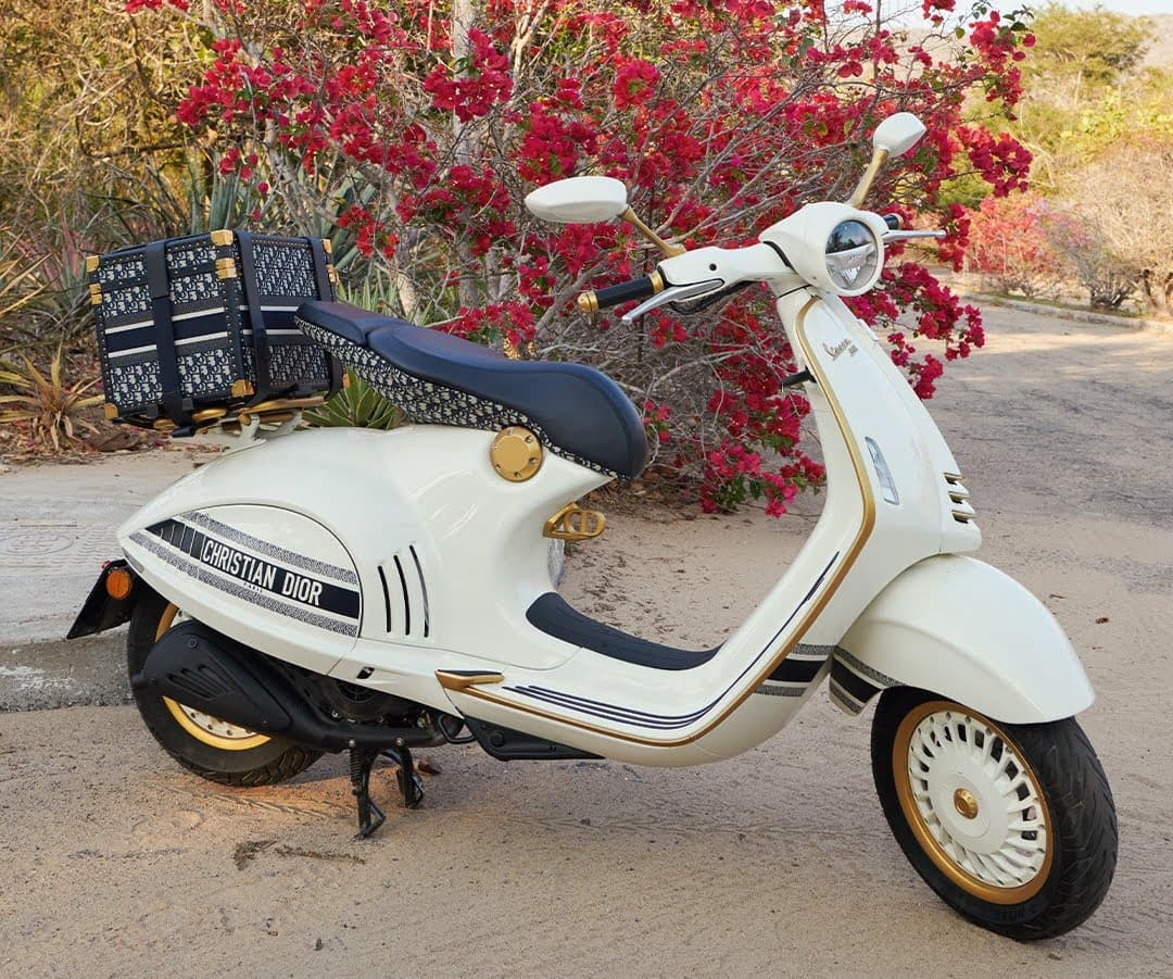 İki Teker Üzerinde Yüksek Moda: Vespa