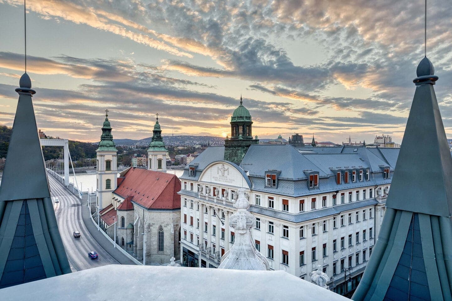 Güncel Covid-19 Seyahat Kuralları: En Rahat Hangi Ülkelere Uçabiliriz?