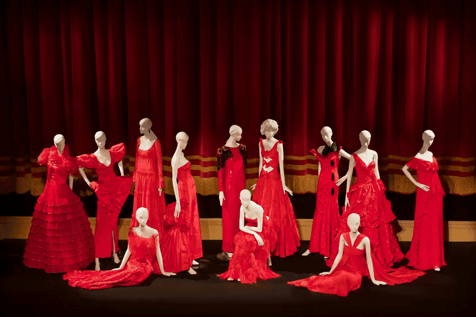 Modanın Son İmparatoru Valentino 90 Yaşında