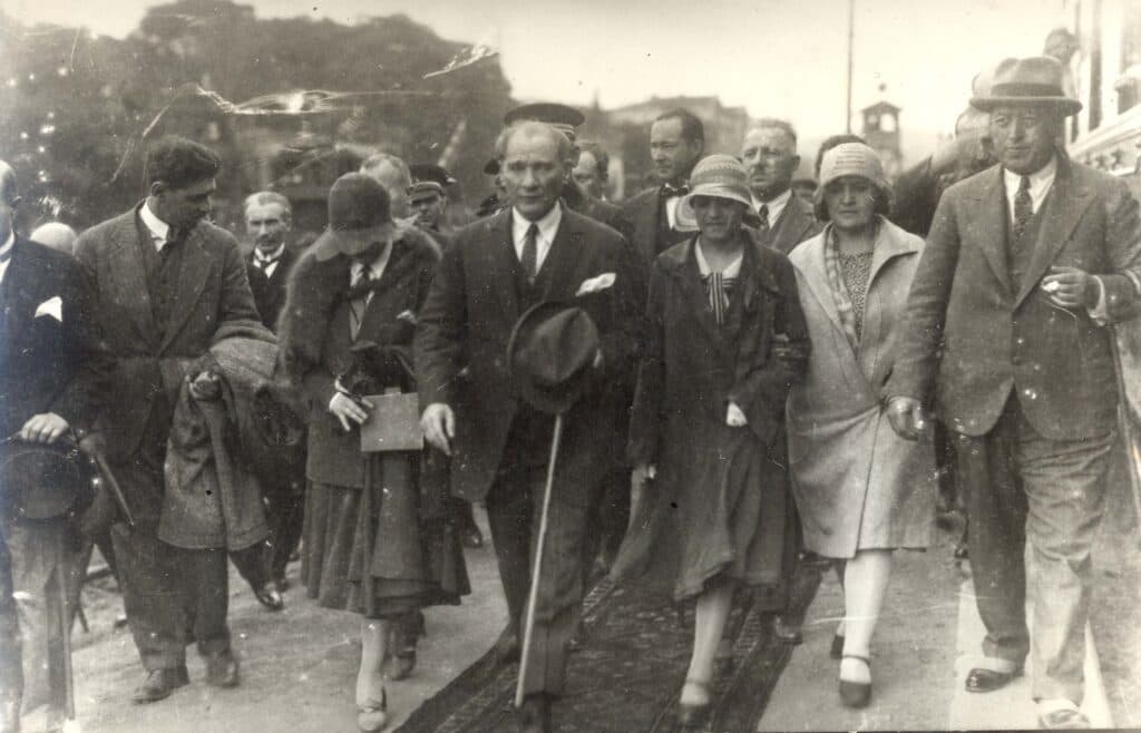 ataturkun yolumuza isik tutan sozleri 01