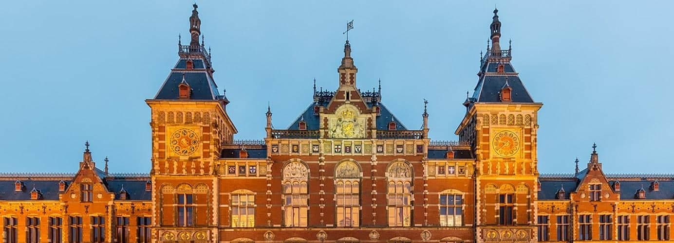 Sarayı Andıran 6 Tren İstasyonu