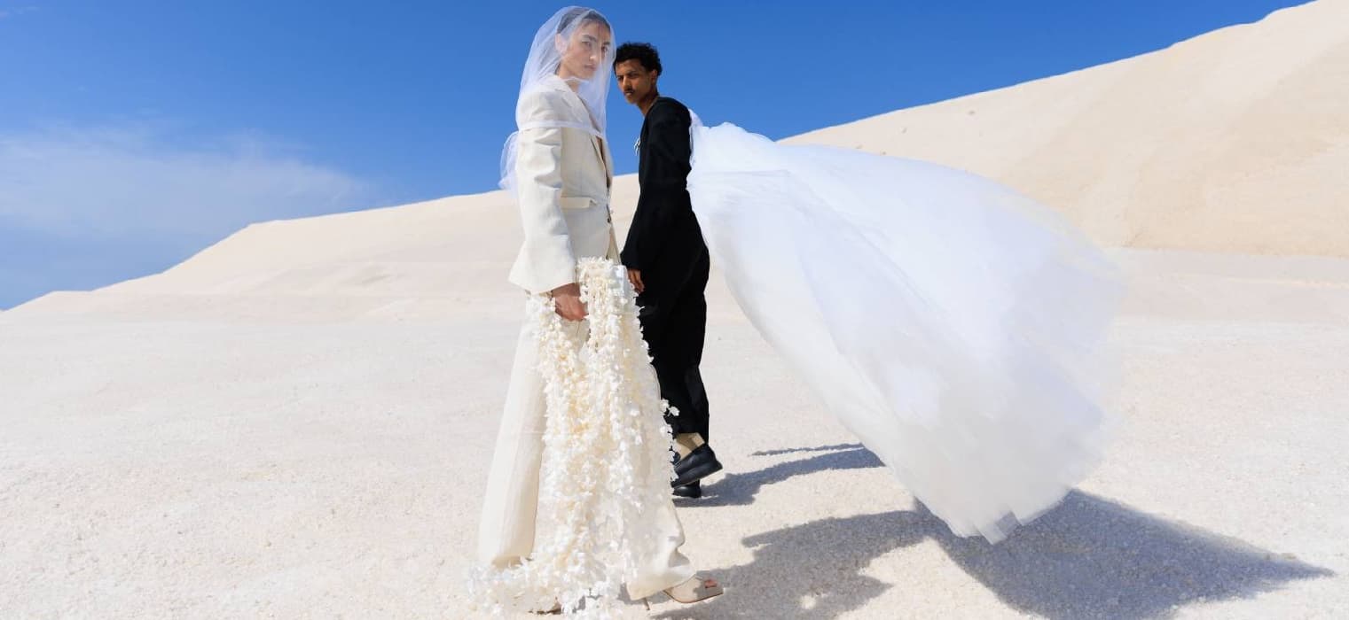 Sezonun Ezber Bozan Gelinlik ve Damatlık Trendleri