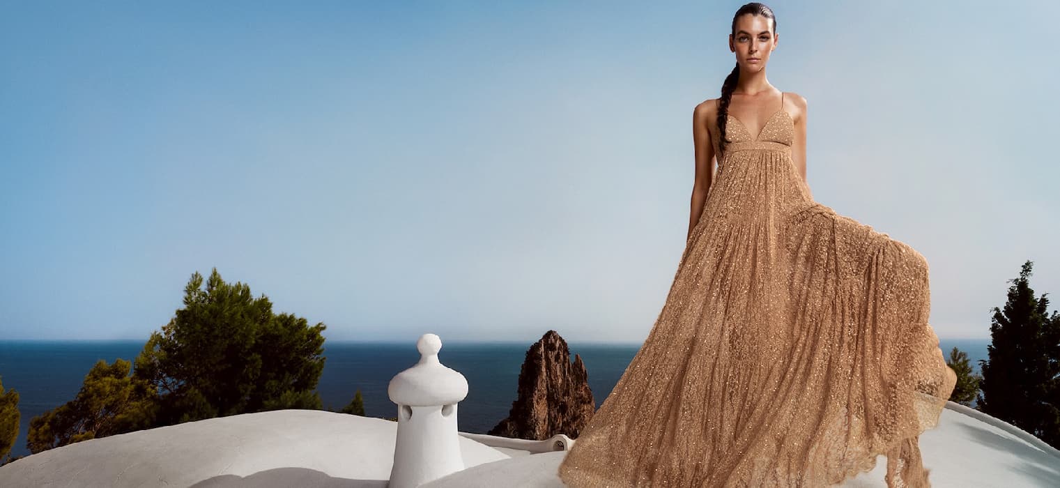 Yaz Davetleri İçin Gece Elbisesi Trendleri