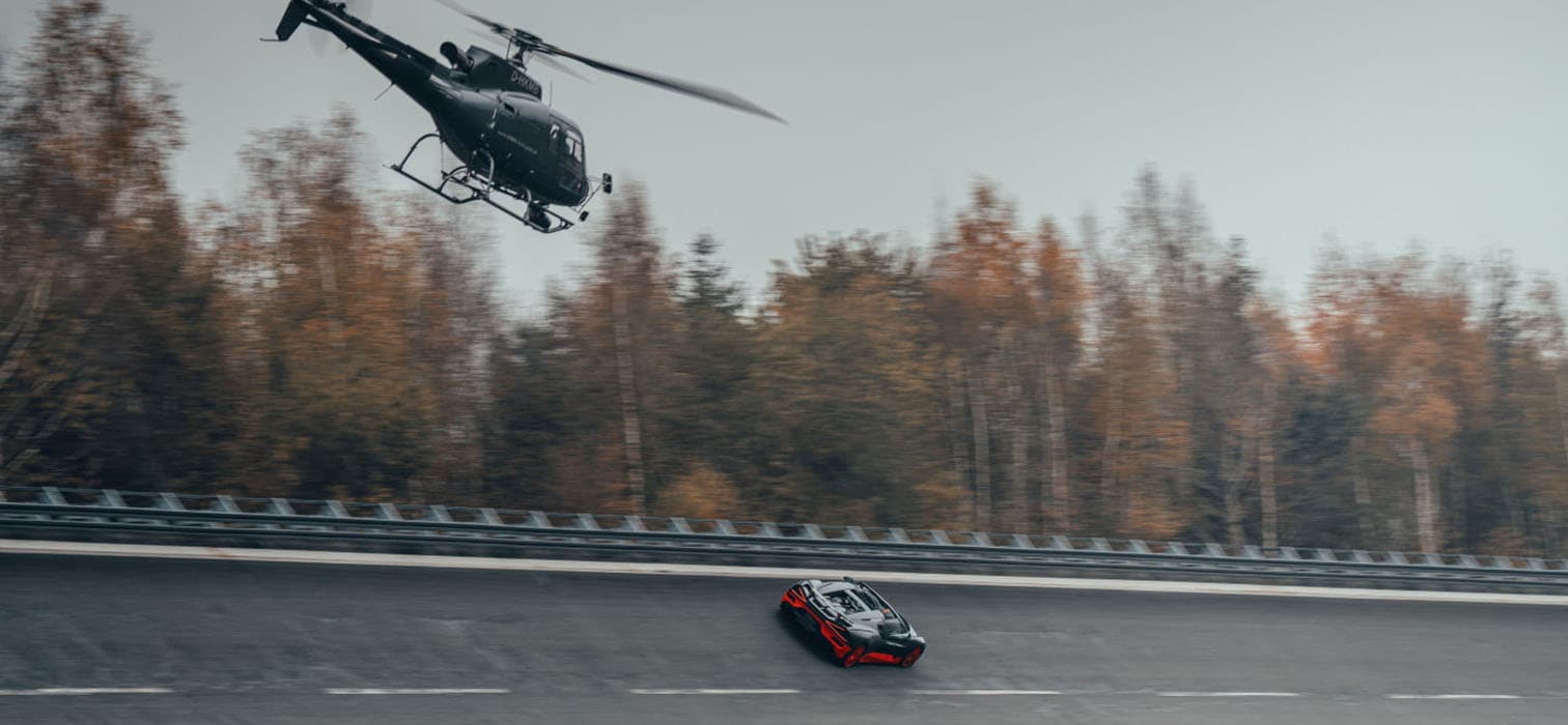 Dünyanın En Hızlı Üstü Açık Otomobili: Bugatti W16 Mistral