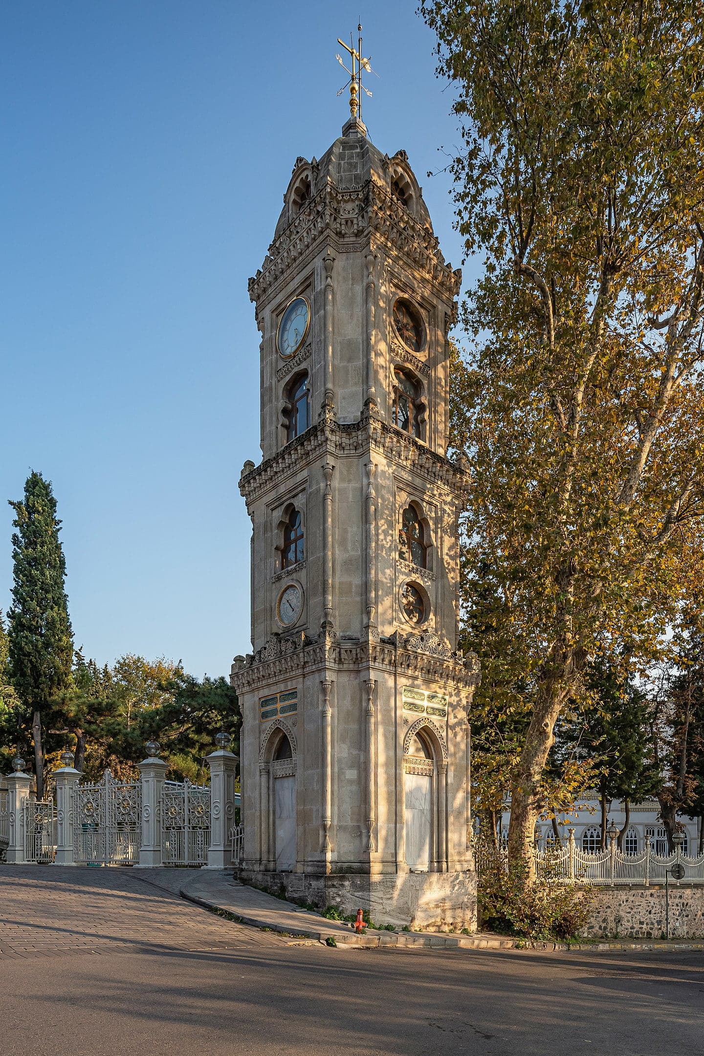 istanbulun saat kuleleri yildiz 2