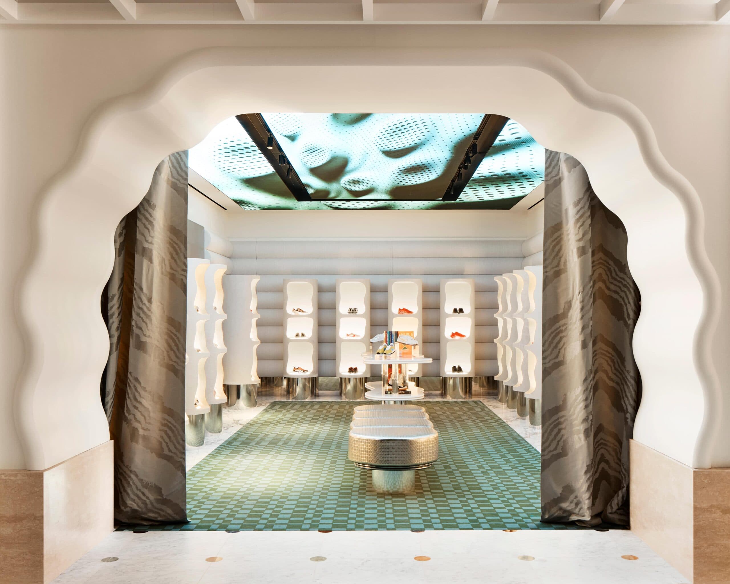 Printemps Sneaker Room 1