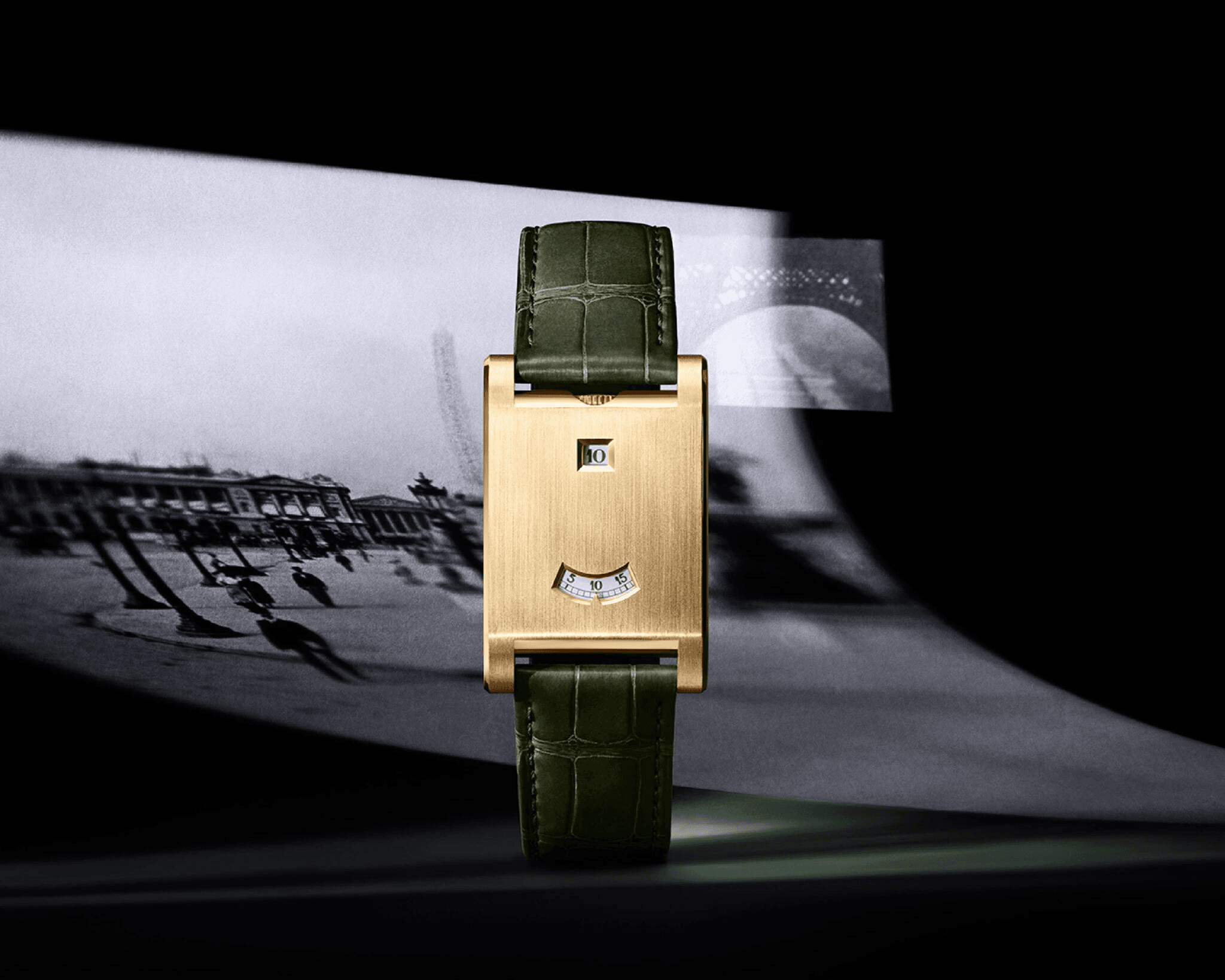 Cartier Tank a Guichet