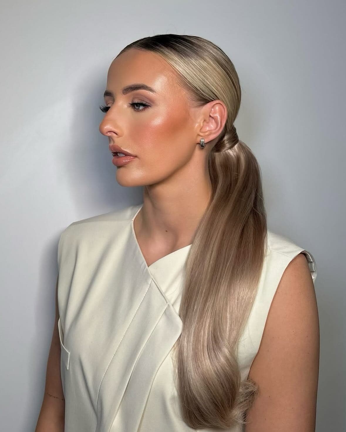 Yaz Düğünleri için Sezonun Favori Gelin Saçı Modelleri