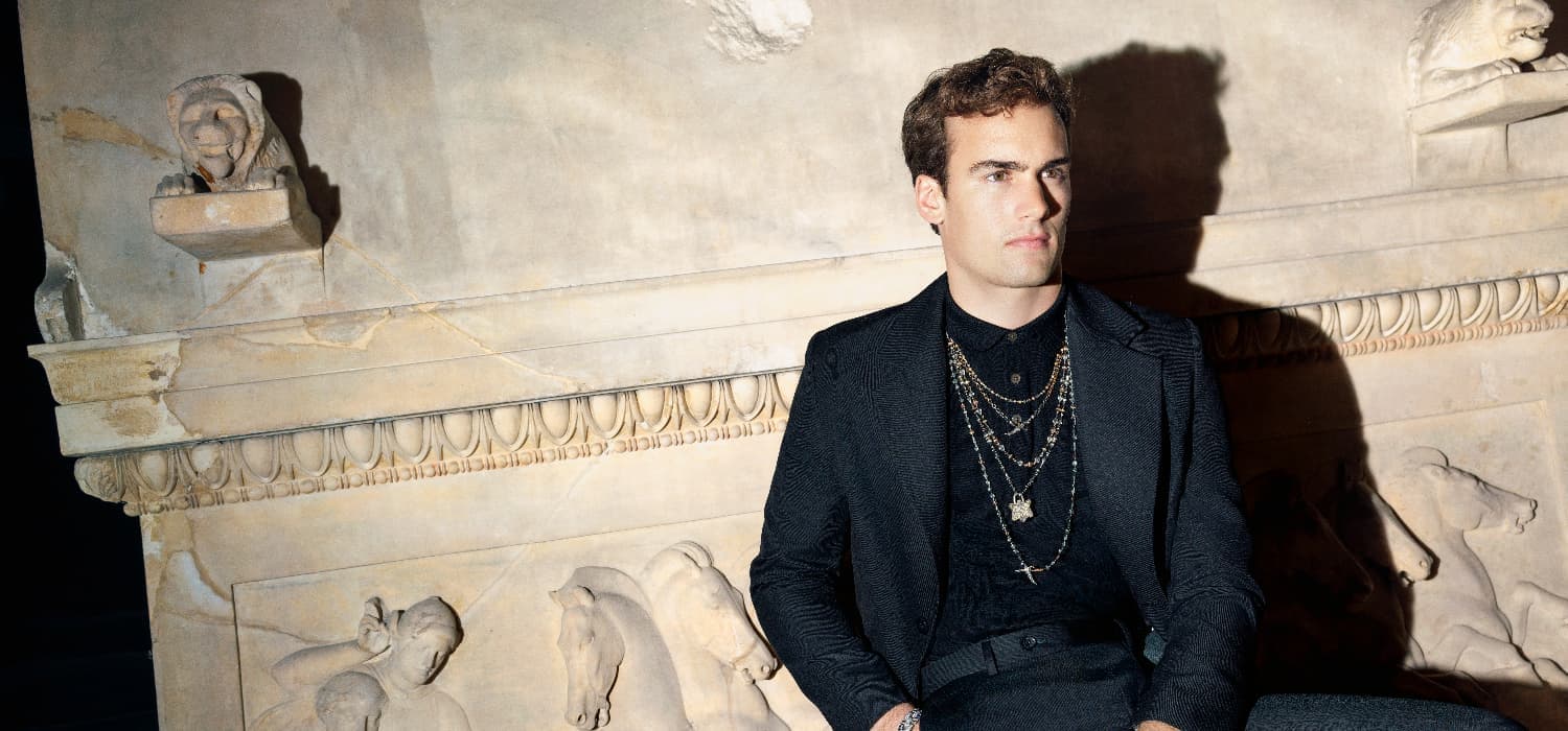 Born Unique: Sevan Bıçakçı’dan Zamanın İzinde Tasarımlar