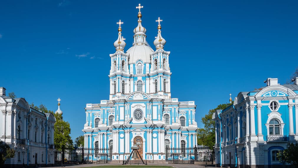 st petersburg gezi rehberi smolny edited