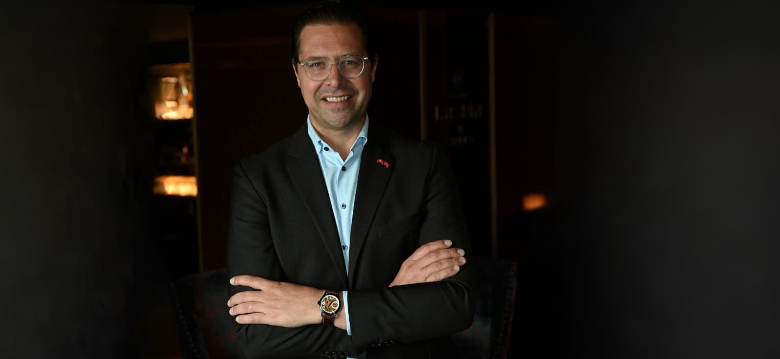 Adrien Genier: “Cenevre’de Saat, Kim Olduğunuzu Simgeler”