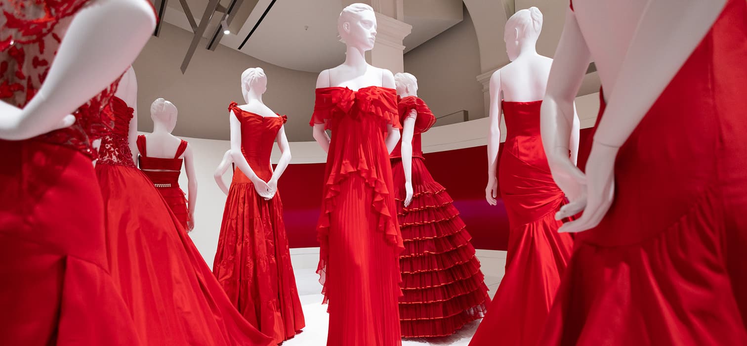 Zamansız, Cesur, İkonik: Valentino Kırmızısının Yolculuğu