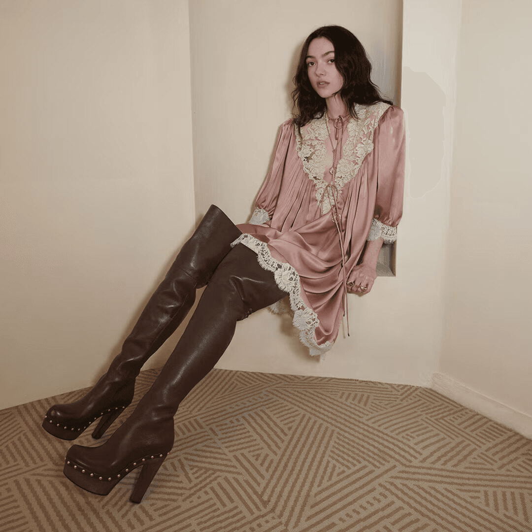 Lace’s New Interpretation: Feminine Details in Modern Silhouettes