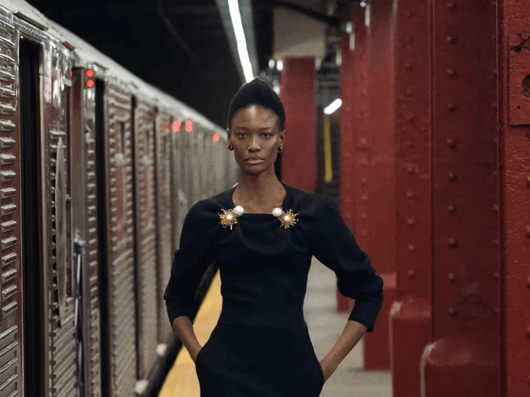 The Renaissance of the Brooch