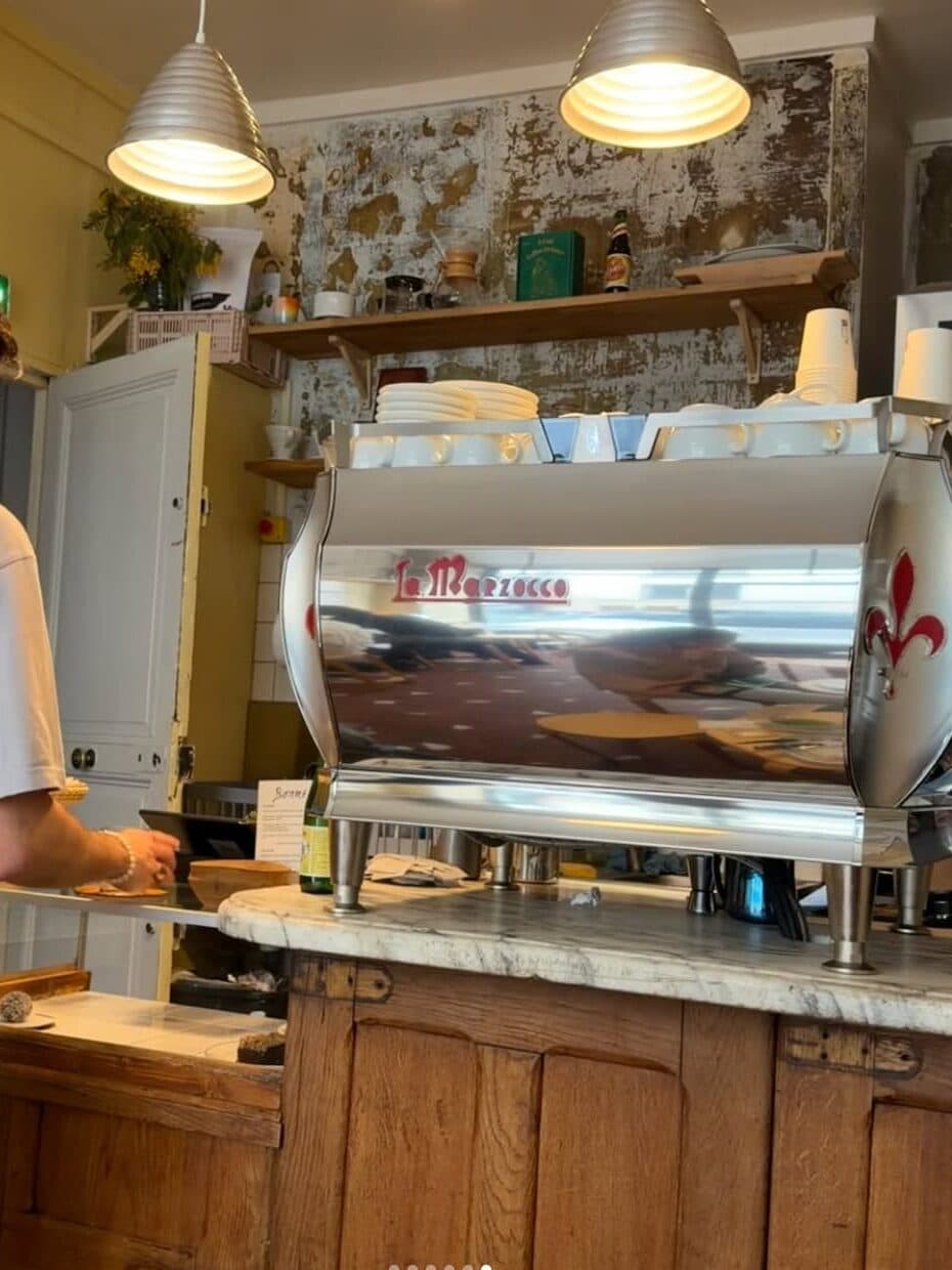 bonne montmartre 09 edited