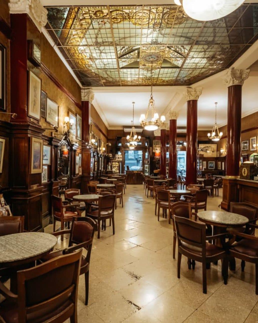 dunyanin en eski kafeleri Cafe Tortoni 3