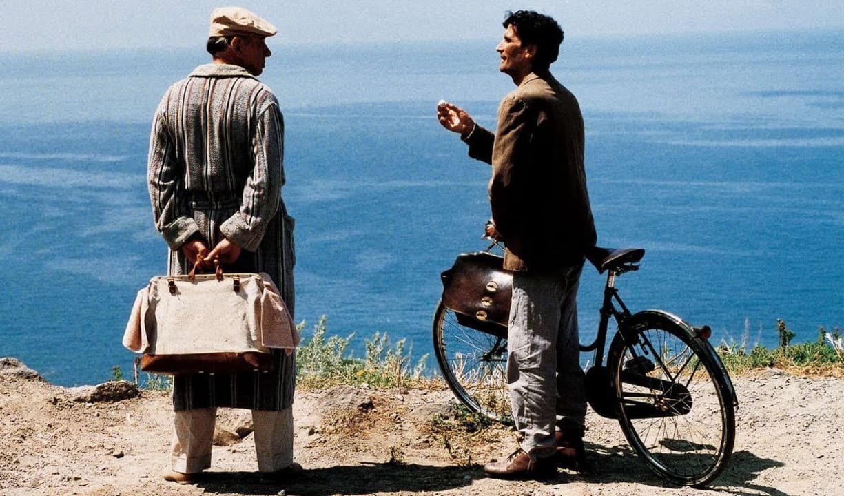 deniz temali 11 kult film Il Postino