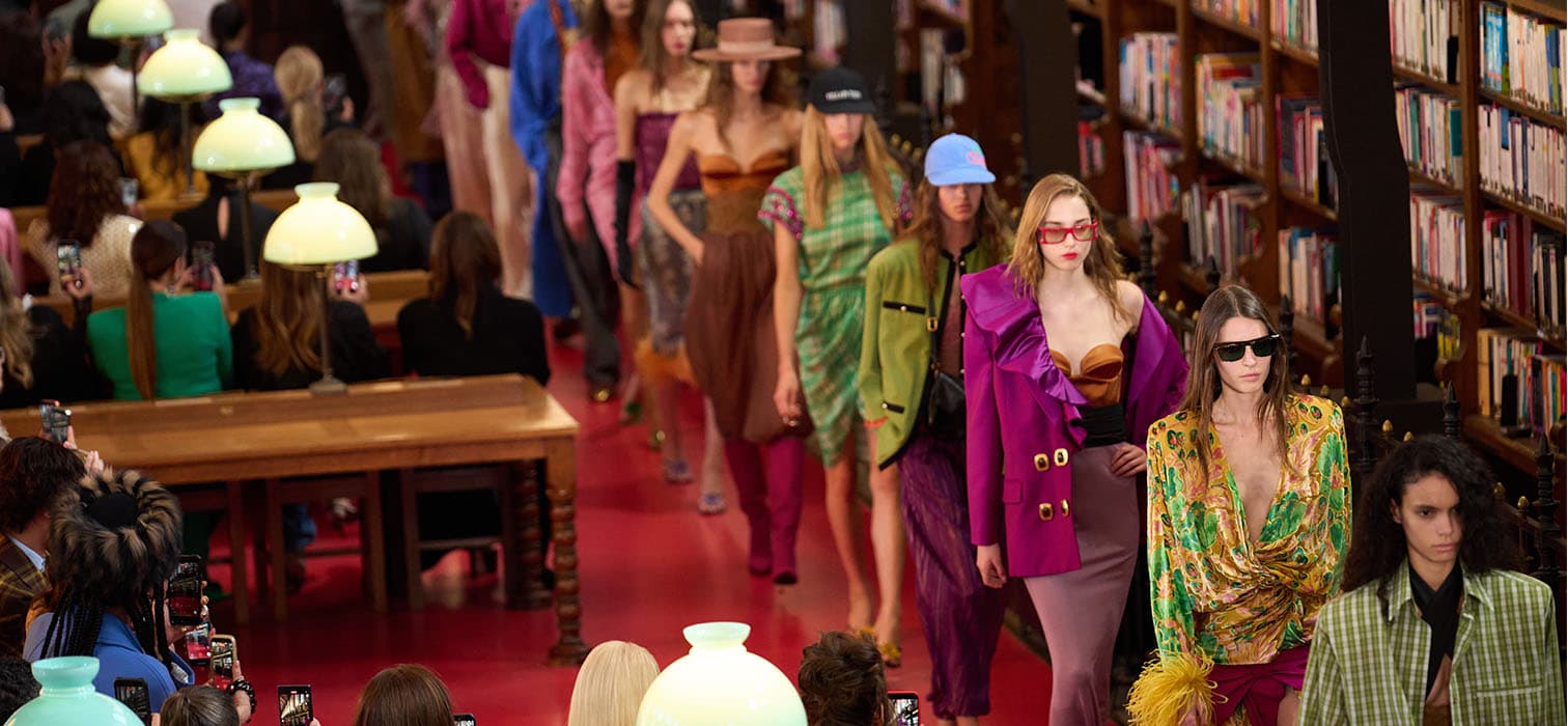 Paris Moda Haftası 2027: Altın, Kuşlar ve Biraz da Gerçek Hayat