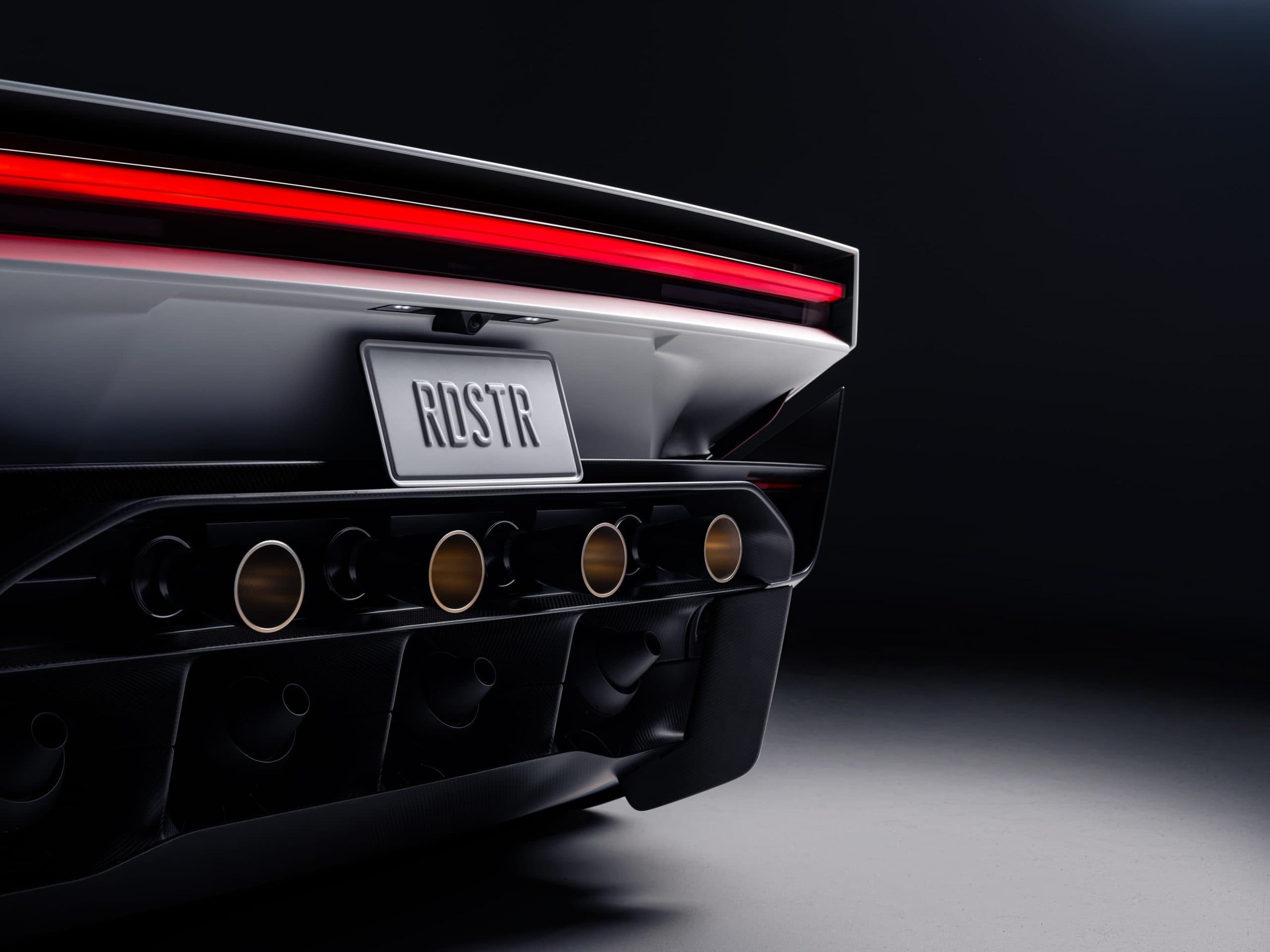 Tesla’nın Uçan Otomobili Roadster Tanıtıldı