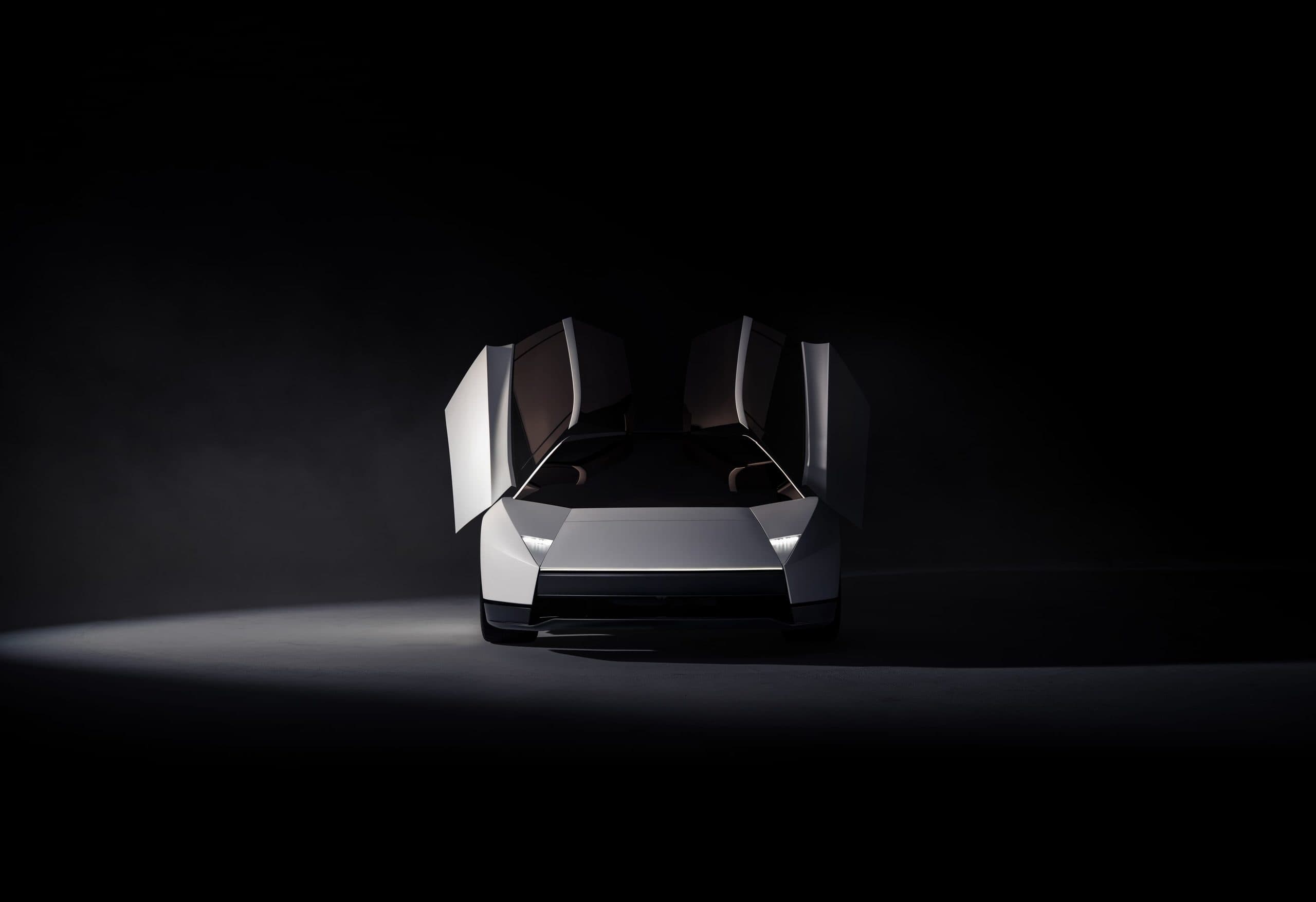 Tesla’nın Uçan Otomobili Roadster Tanıtıldı