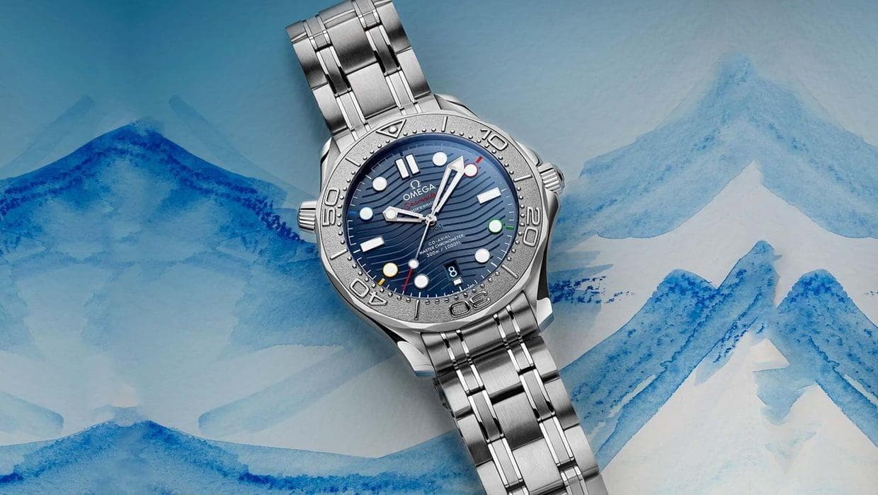 Omega Olimpiyat Meşalesini Yakıyor: Seamaster Diver 300M “Beijing 2022” Special Edition