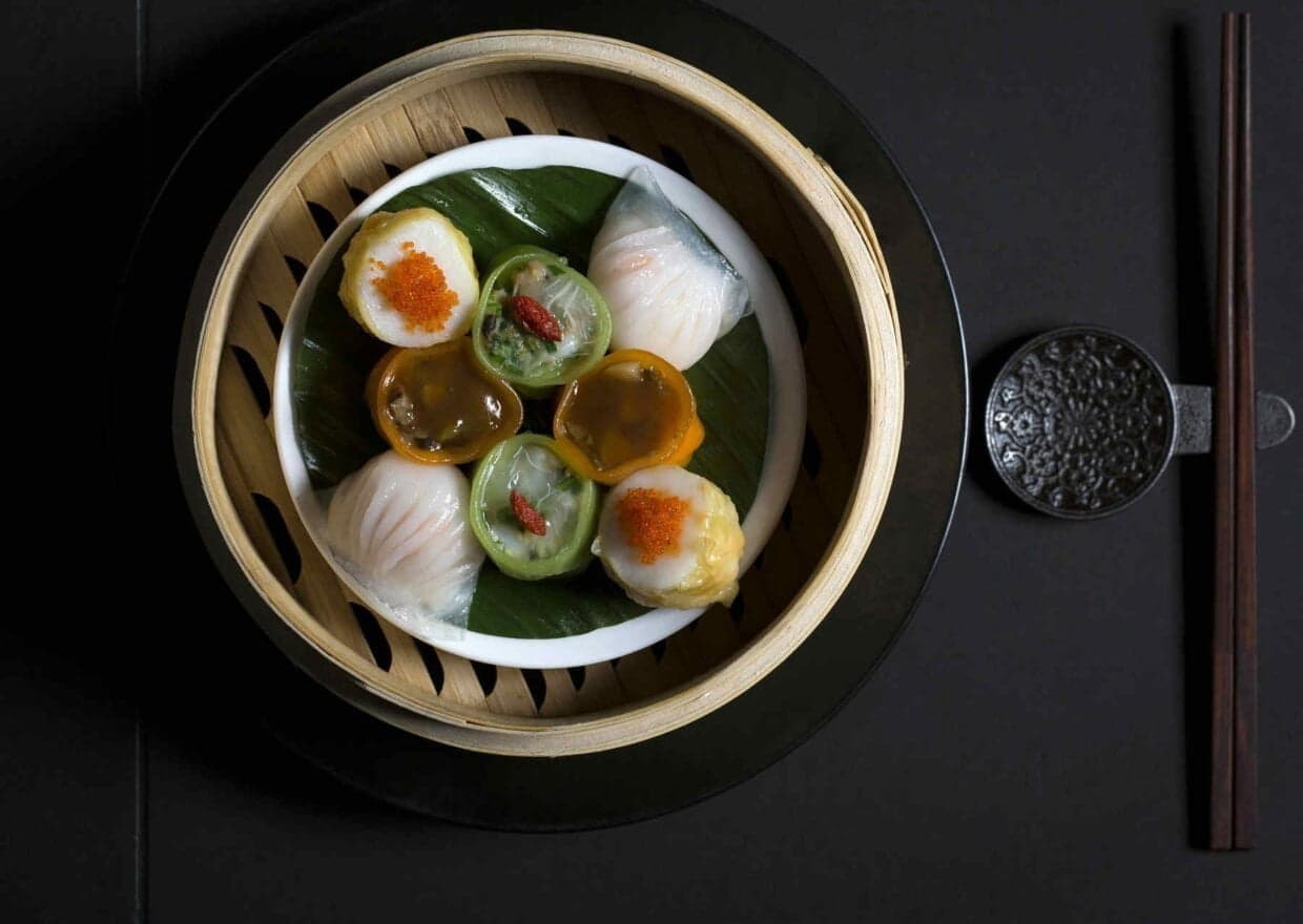 Hakkasan 四式点心拼,扇贝烧卖,虾饺,韭黄水晶饺,以及鸭肉菌菇饺的完美结合1