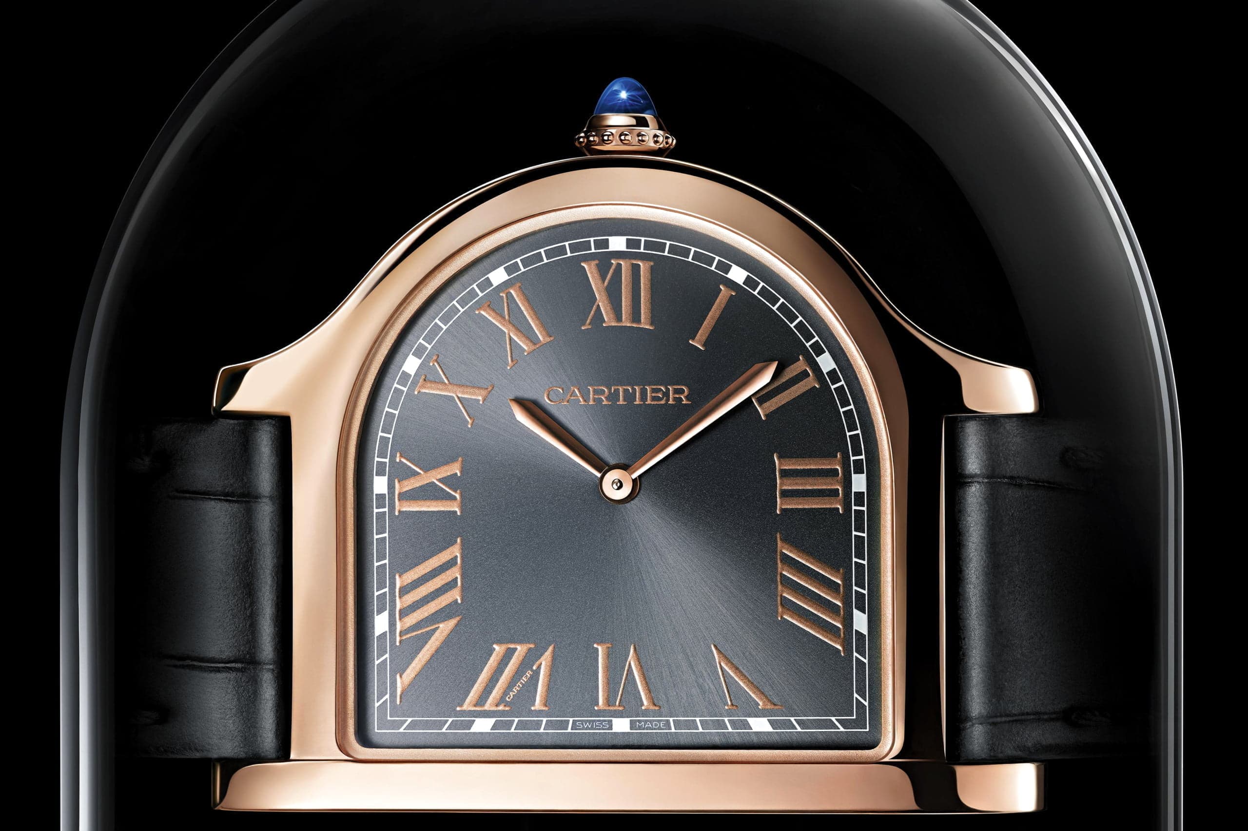 Watches and Wonders 2021: Bileğimizdeki Masa Saati Cloche de Cartier