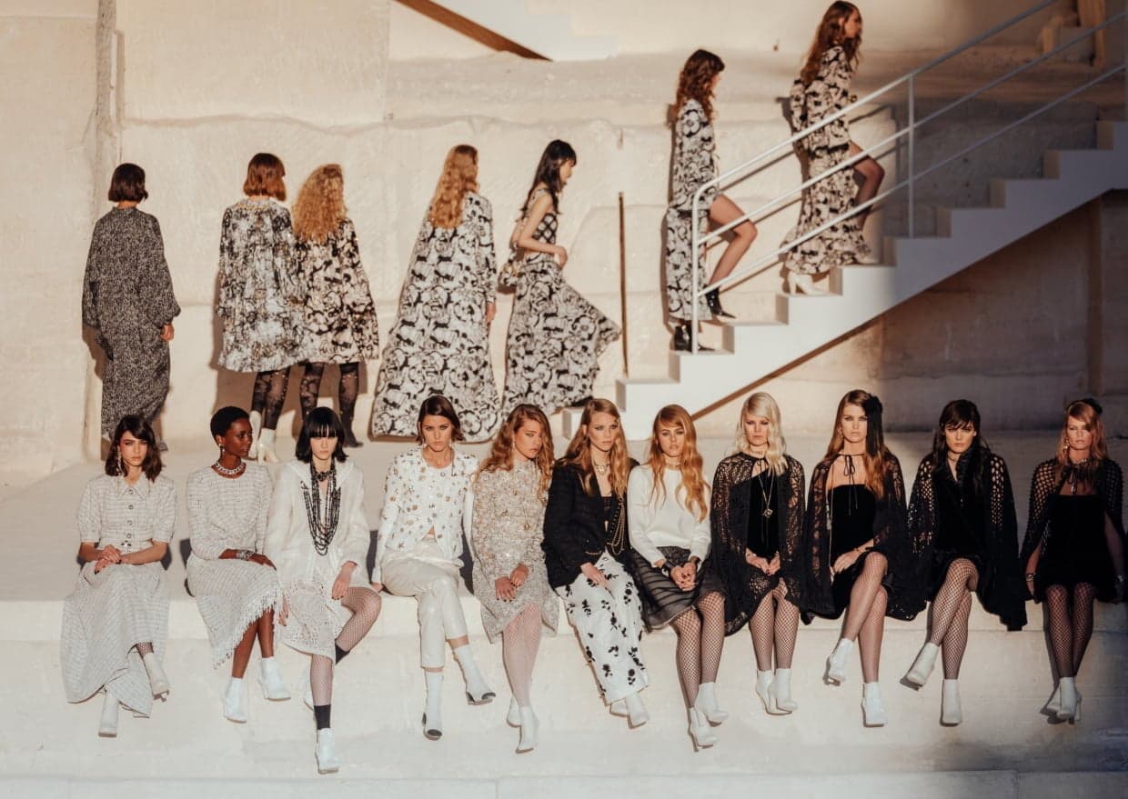 05 Cruise 2021 22 Show Finale Pictures Copyright Chanel