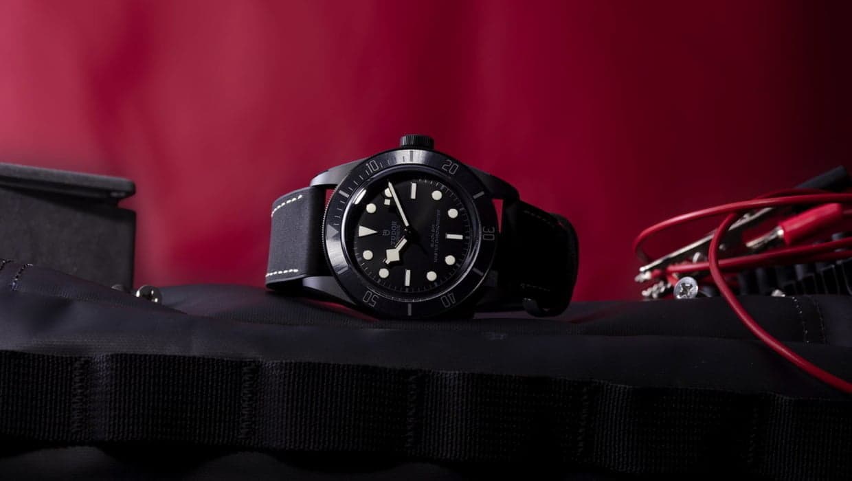 Siyah, Simsiyah: Tudor Black Bay Ceramic