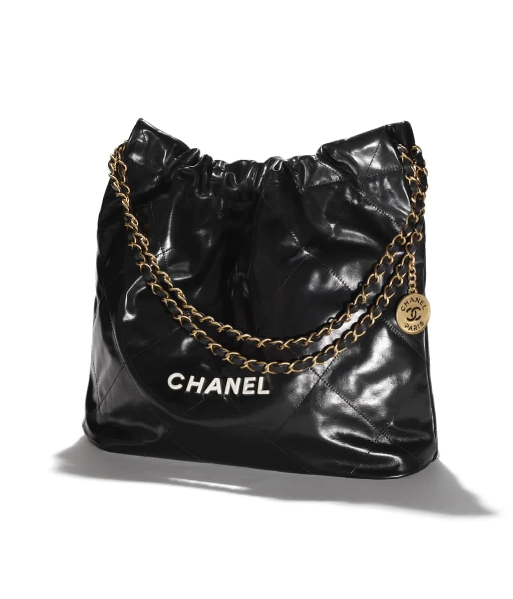 Chanel The Chanel 22 Bag İn Black Shiny Leather And Metal As3261 B08038 94305 Hd