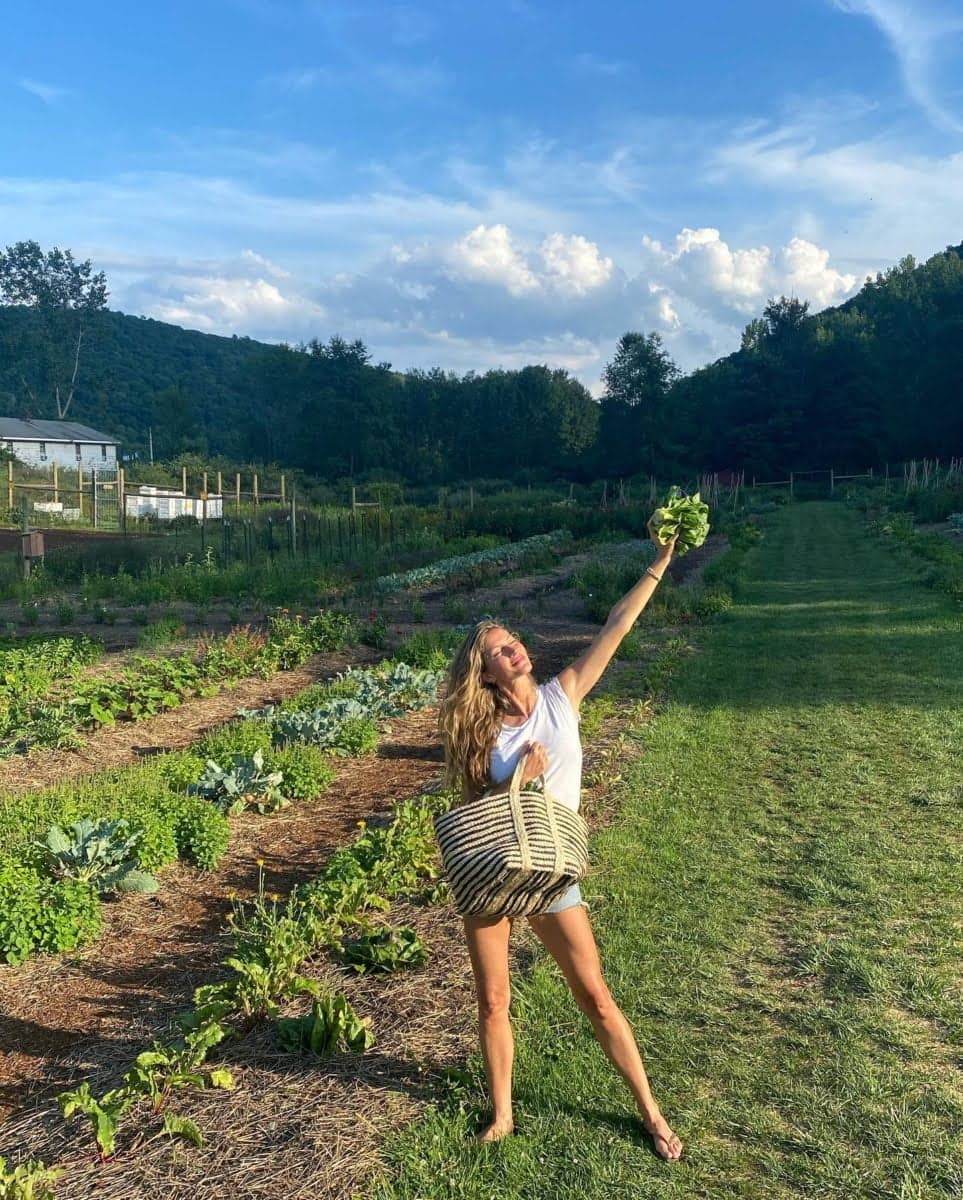 gisele 121584929 1016960862141385 7730929489463274730 n