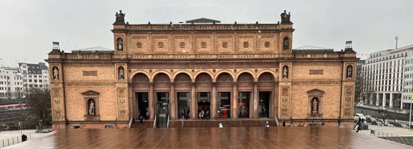 Hamburg’da Açılan Çarpıcı Sergiler