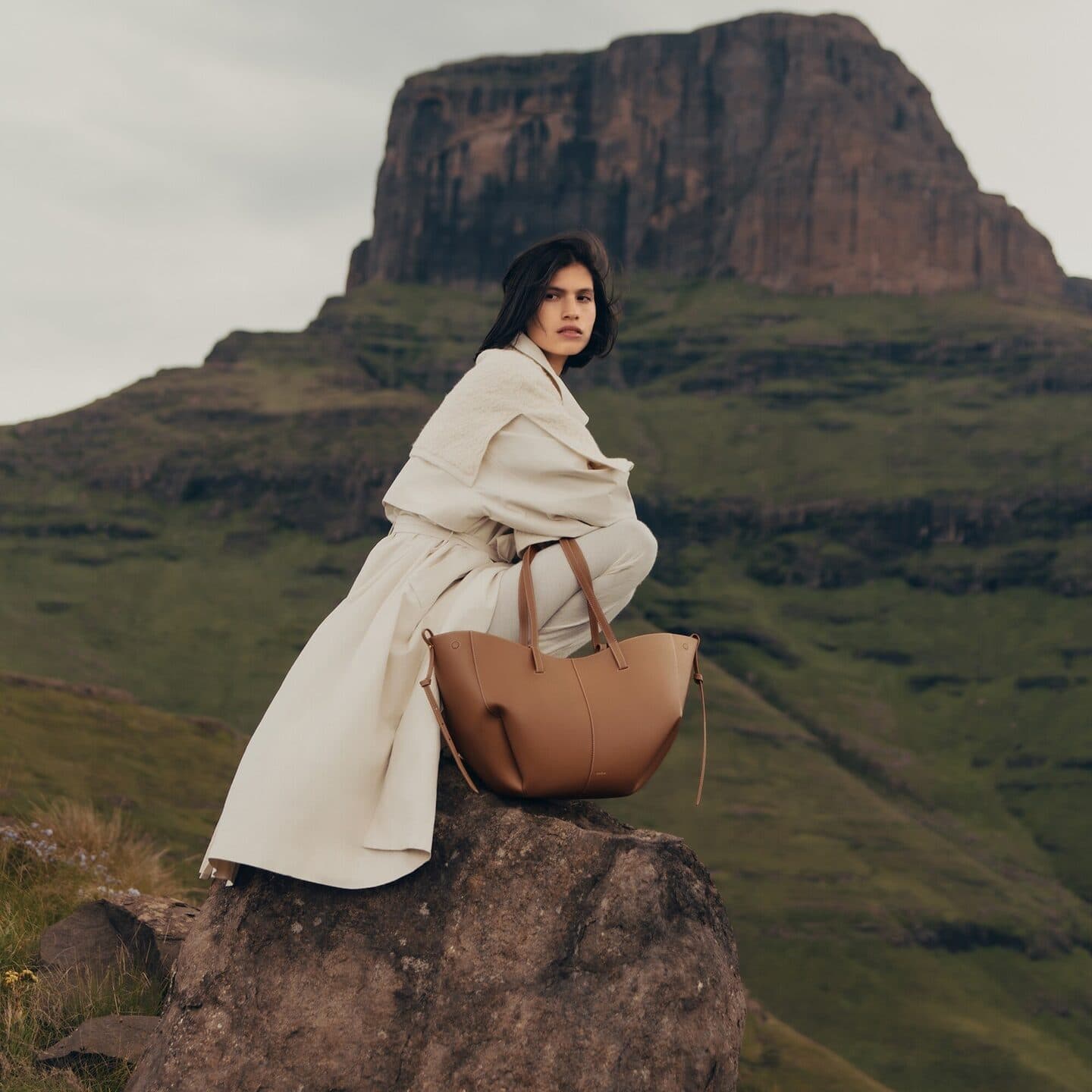 Sezonun Popüler Tote Çanta Modelleri