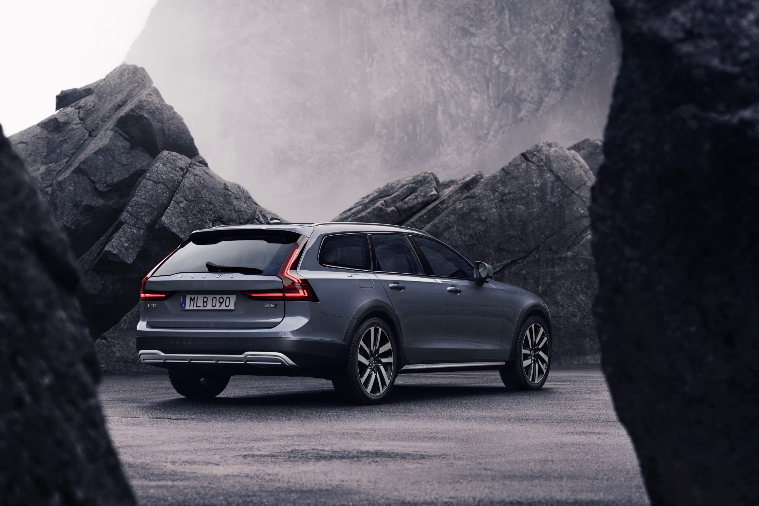 Volvo V90 Cross Country