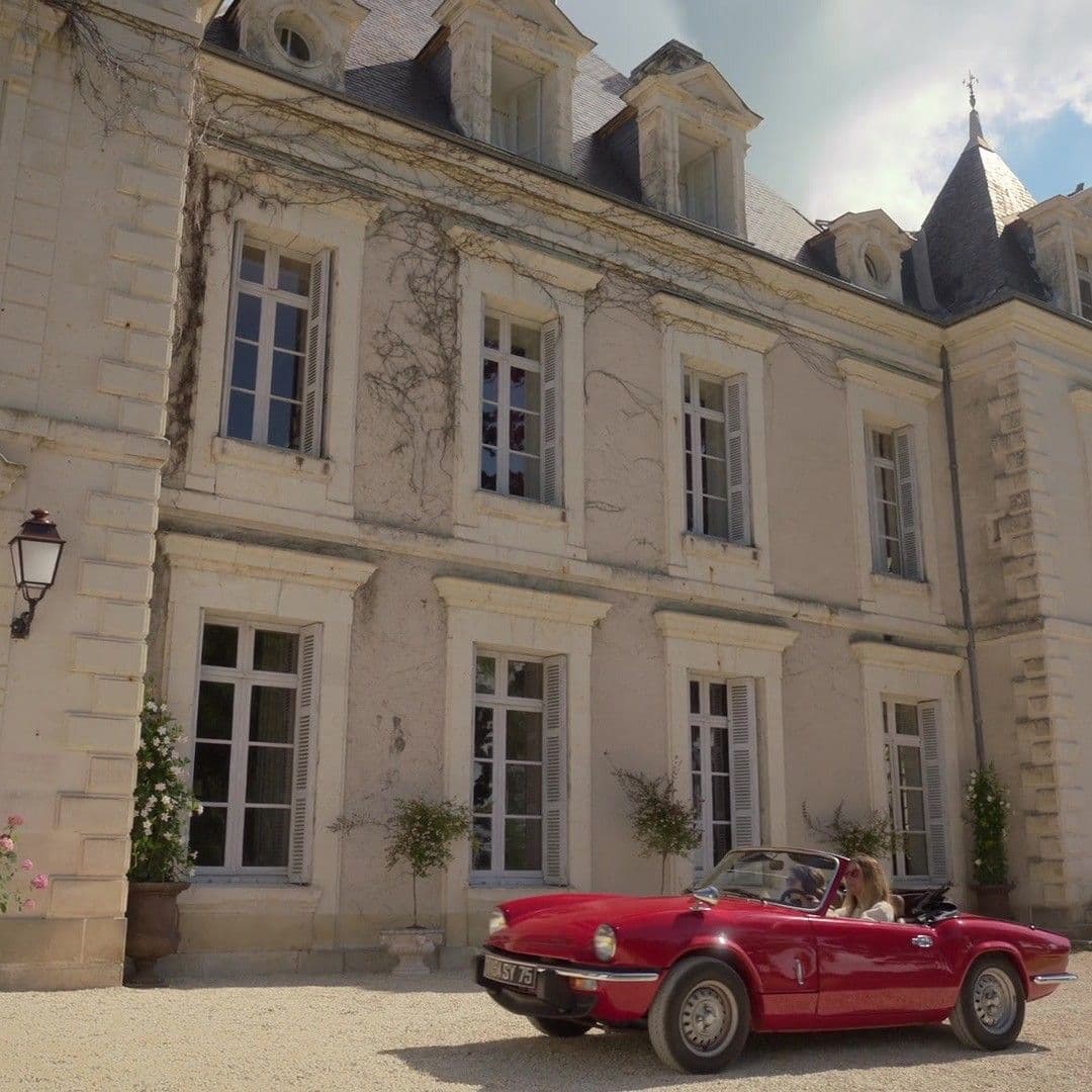 24105242 emilyinparislocations 1671487644 2996978039333612326 51032143497 cover