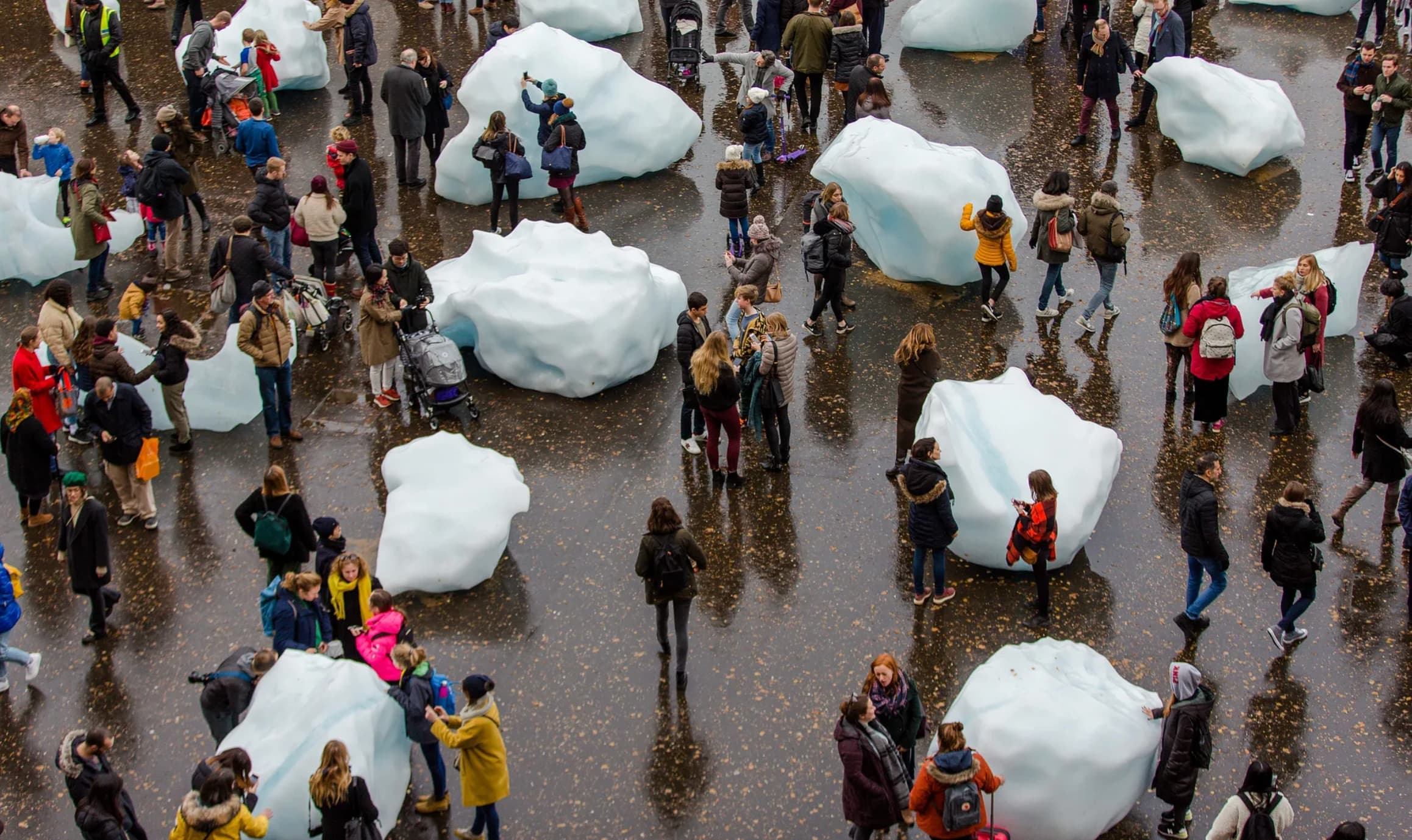 Olafur Eliassonun Sanatinda Evrensel Bir Yuzlesme Ice Watch 2014 1