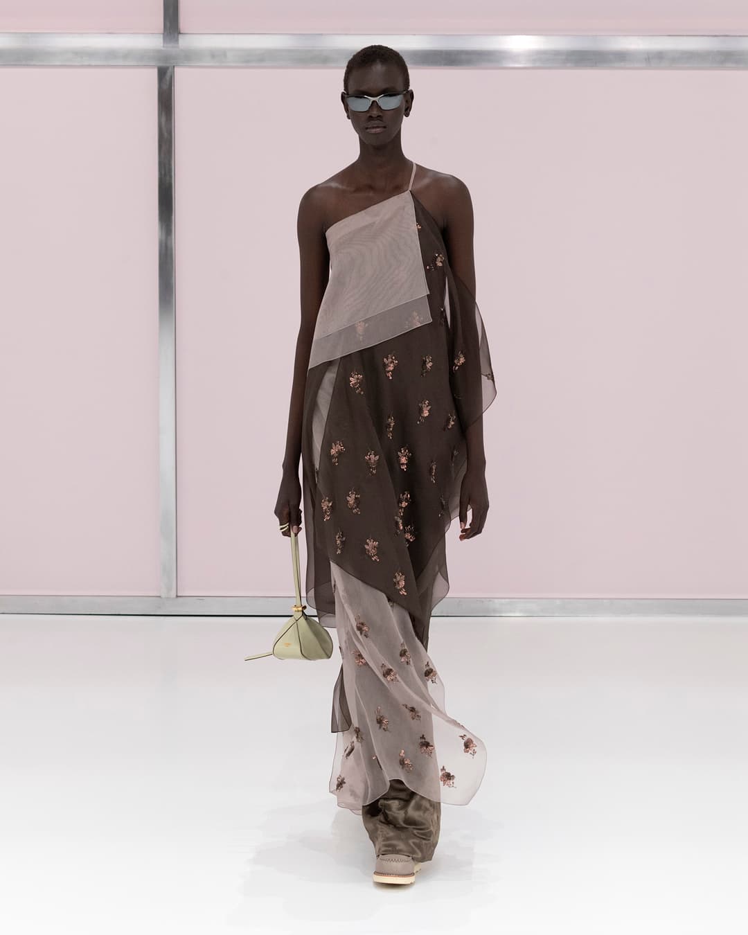 Milano Moda Haftasi İlkbahar Yaz 2025 Fendi02