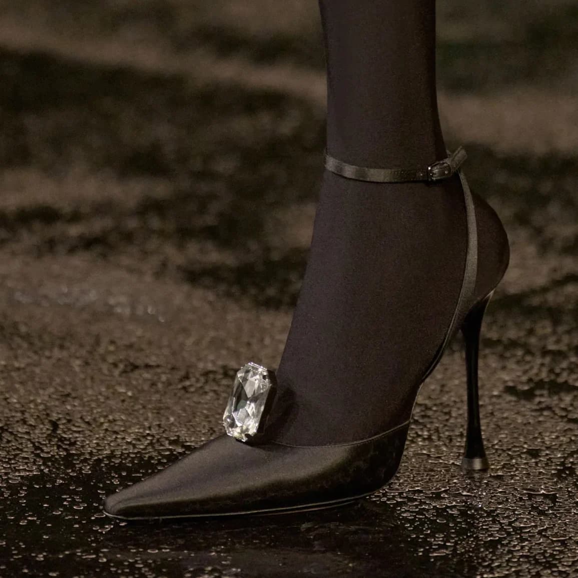 00010 Saint Laurent Fall 2024 Ready To Wear Details Credit Gorunway