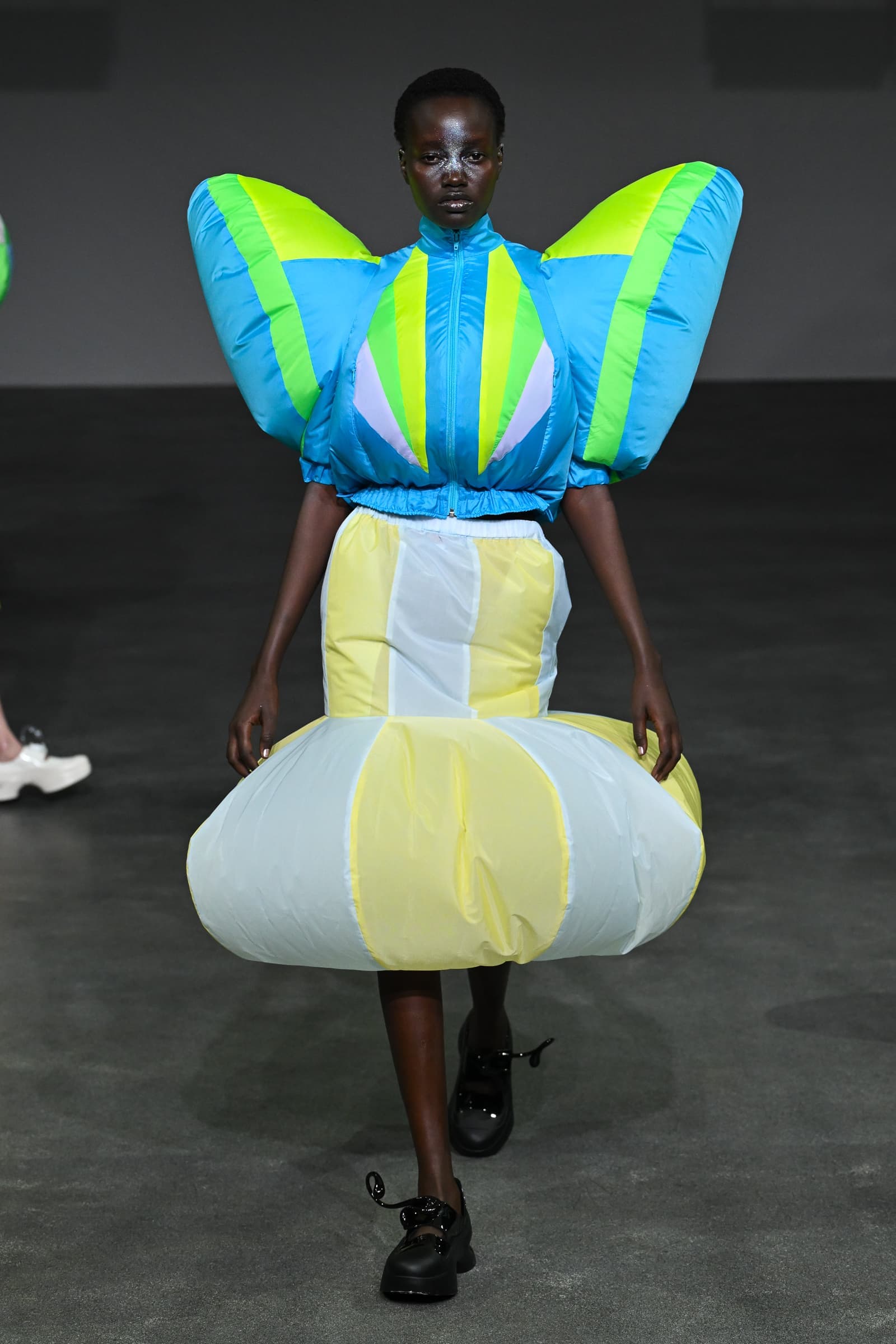 Paris Fashion Week Anrealage Paris25ss 0008 0750 1