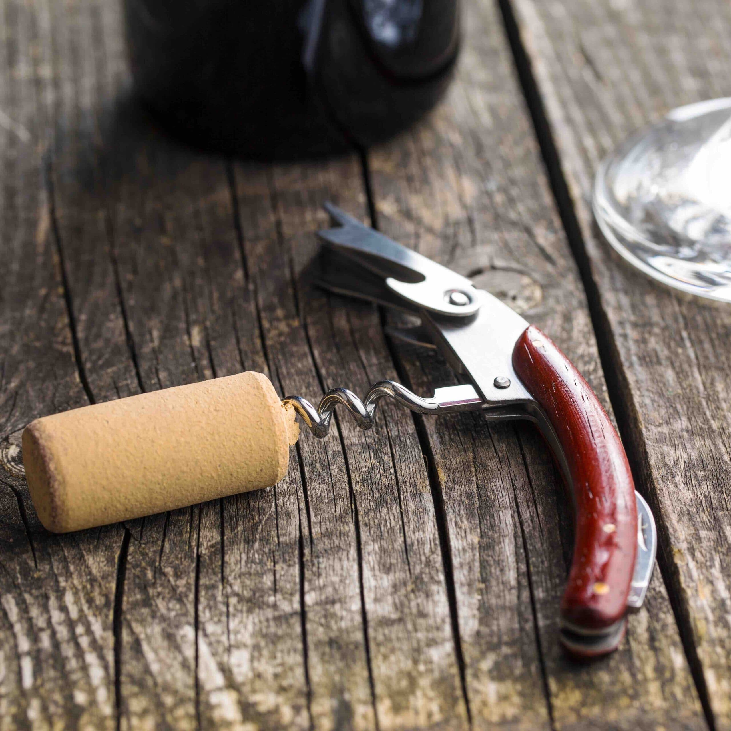 Corkscrew And Cork 2023 11 27 04 58 24 Utc