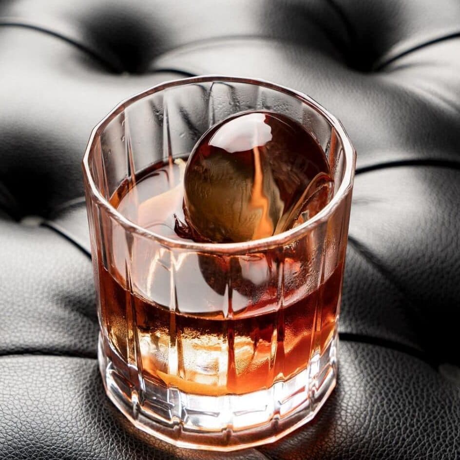 istanbulun en iyi viski barlari bank otel 02 edited 1