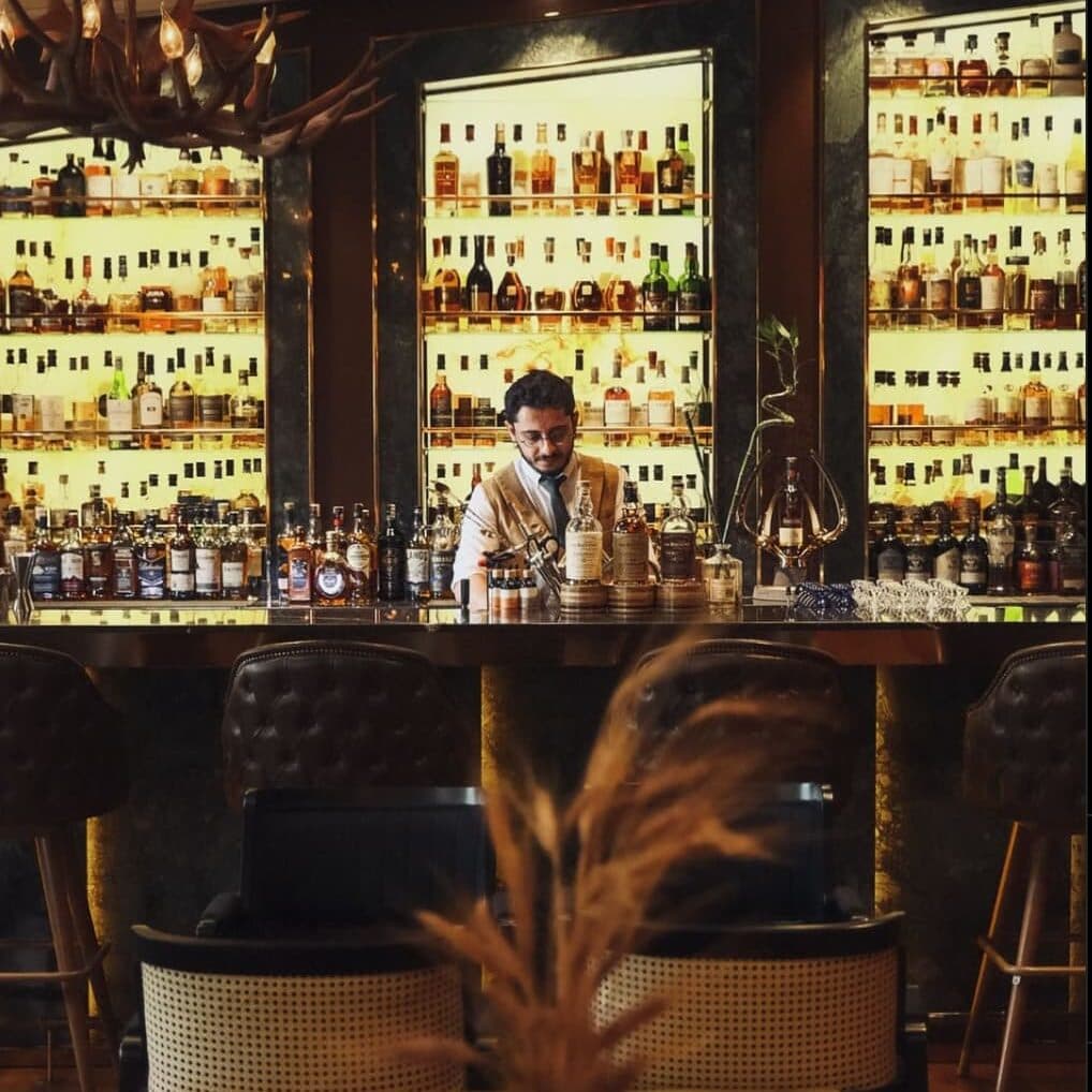 istanbulun en iyi viski barlari peat and sherry 01 edited 1