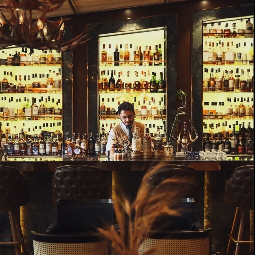 istanbulun en iyi viski barlari peat and sherry 01 edited