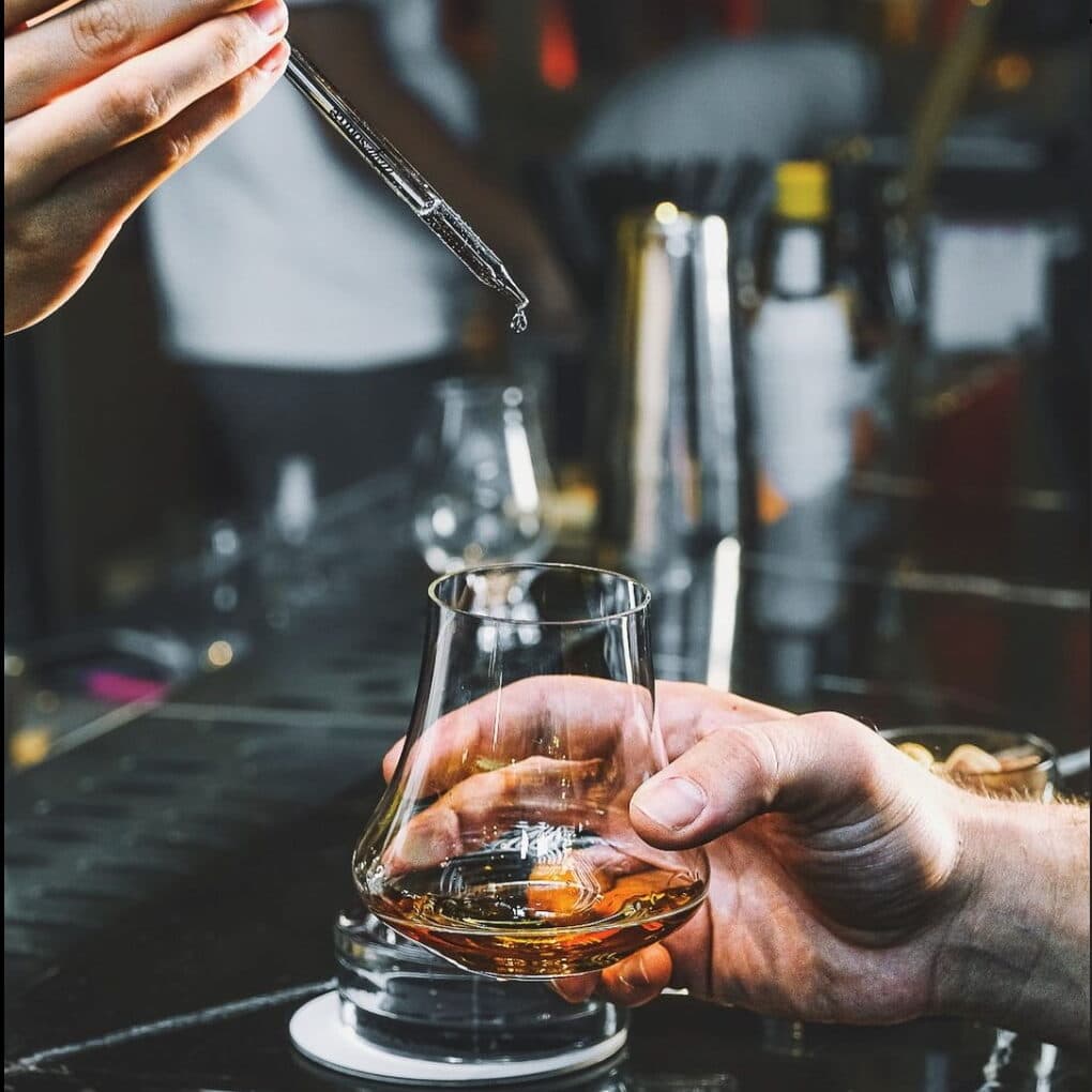 istanbulun en iyi viski barlari peat and sherry 02 edited