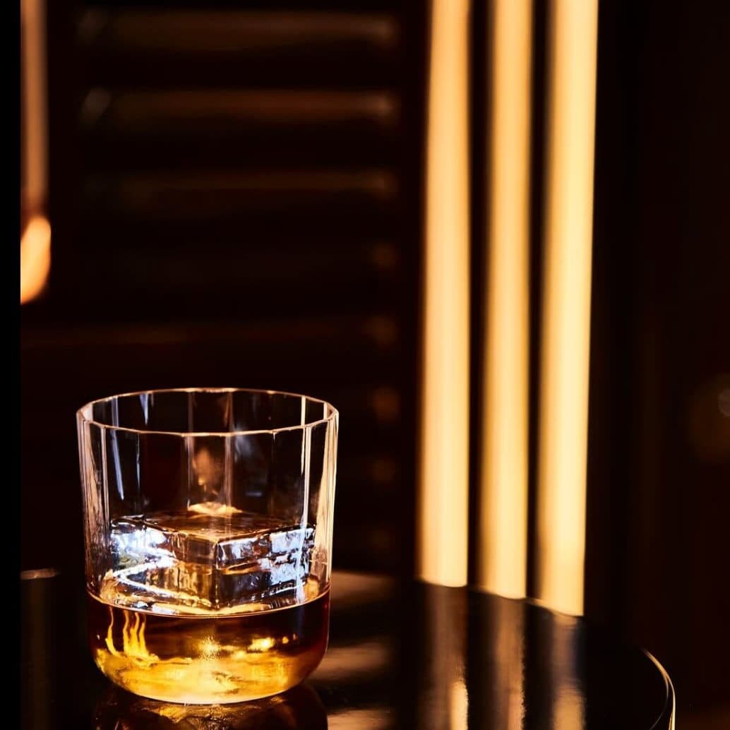 istanbulun en iyi viski barlari topside 01 edited 1