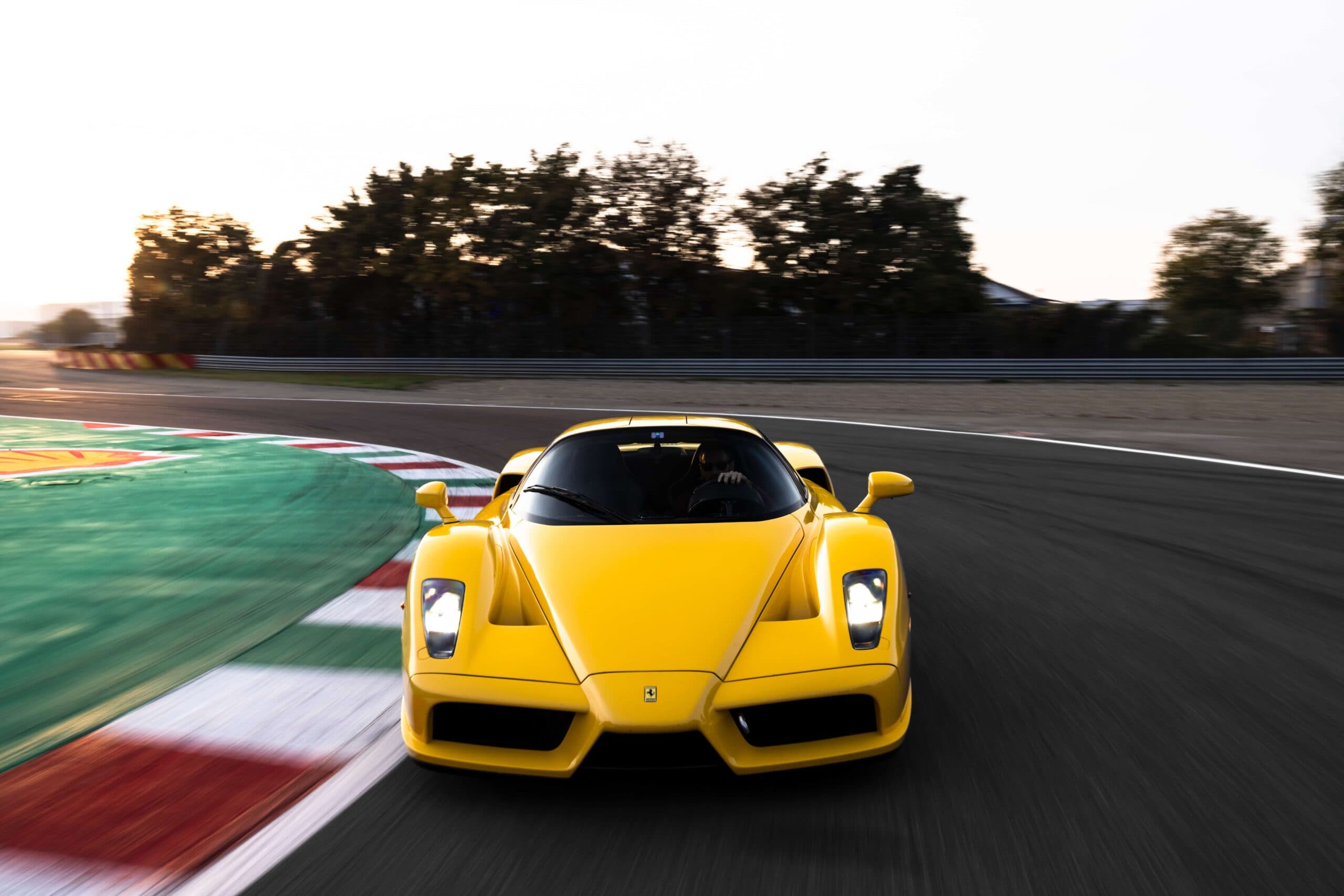 Ferrarinin Efsanevi Yildonumu Modelleri F F50 02