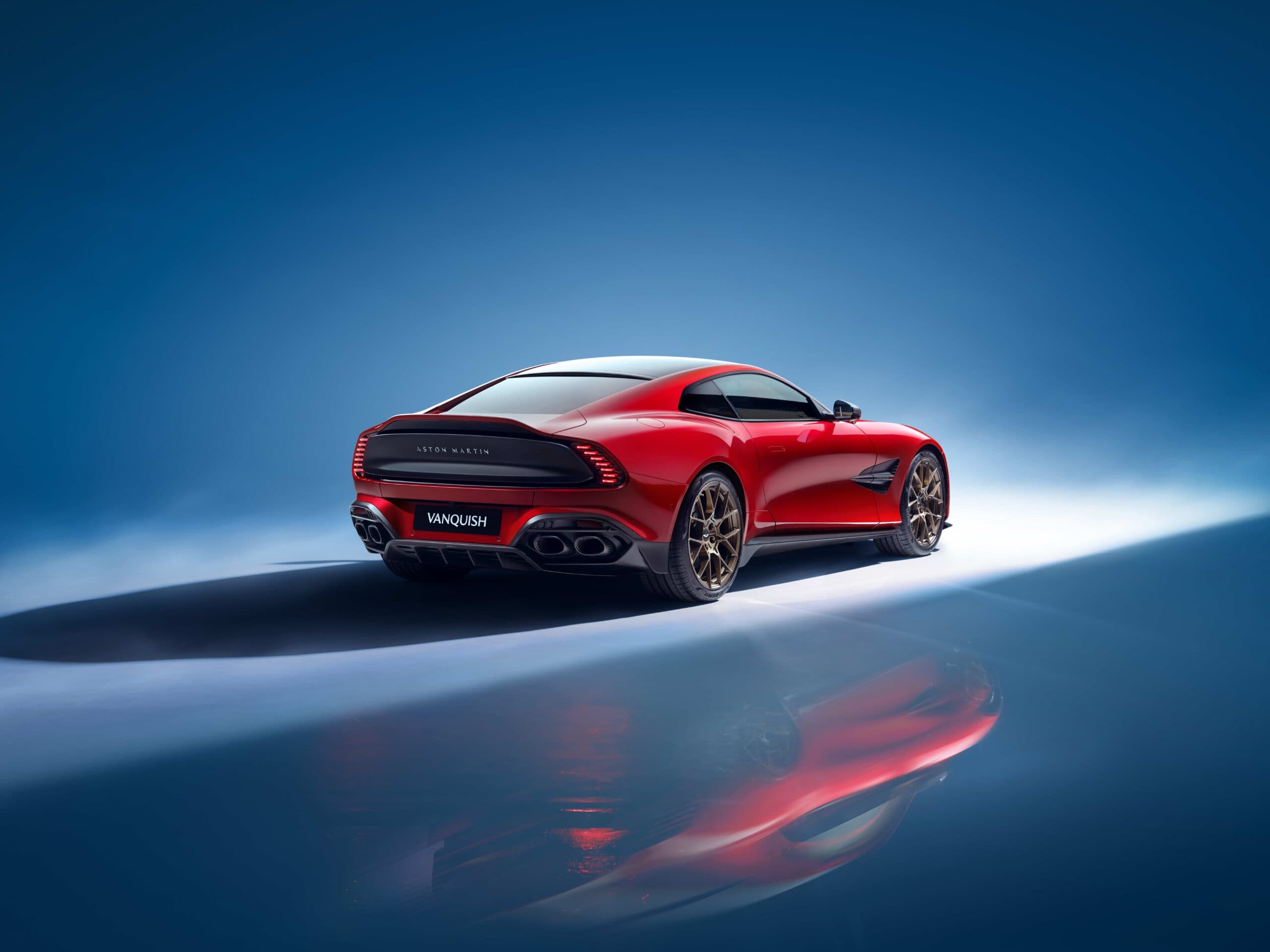 2025 Yilinda Satisa Cikacak Otomobiller Aston Martin Vanquish 7