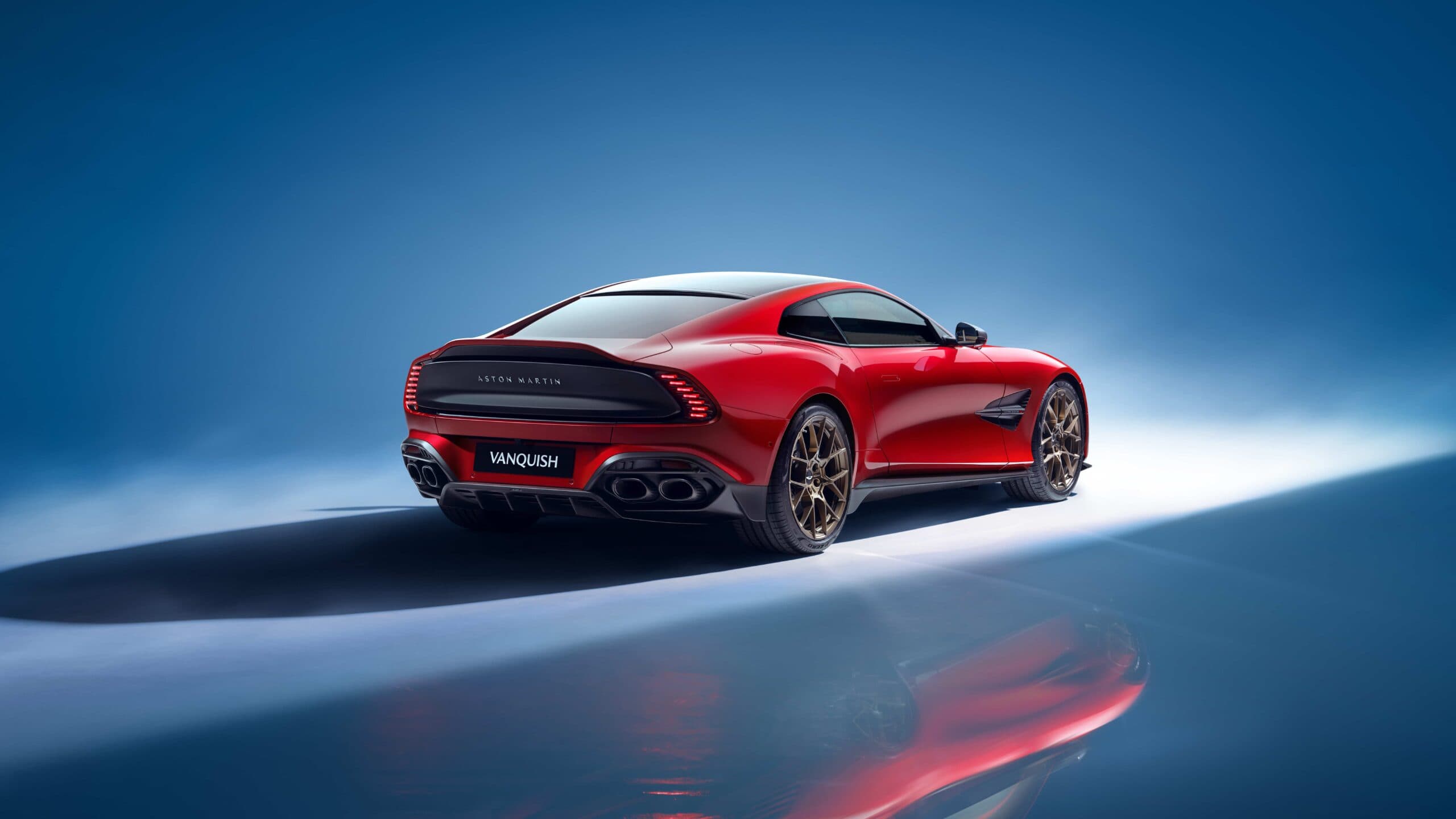 2025 yilinda satisa cikacak otomobiller Aston Martin Vanquish 7 edited
