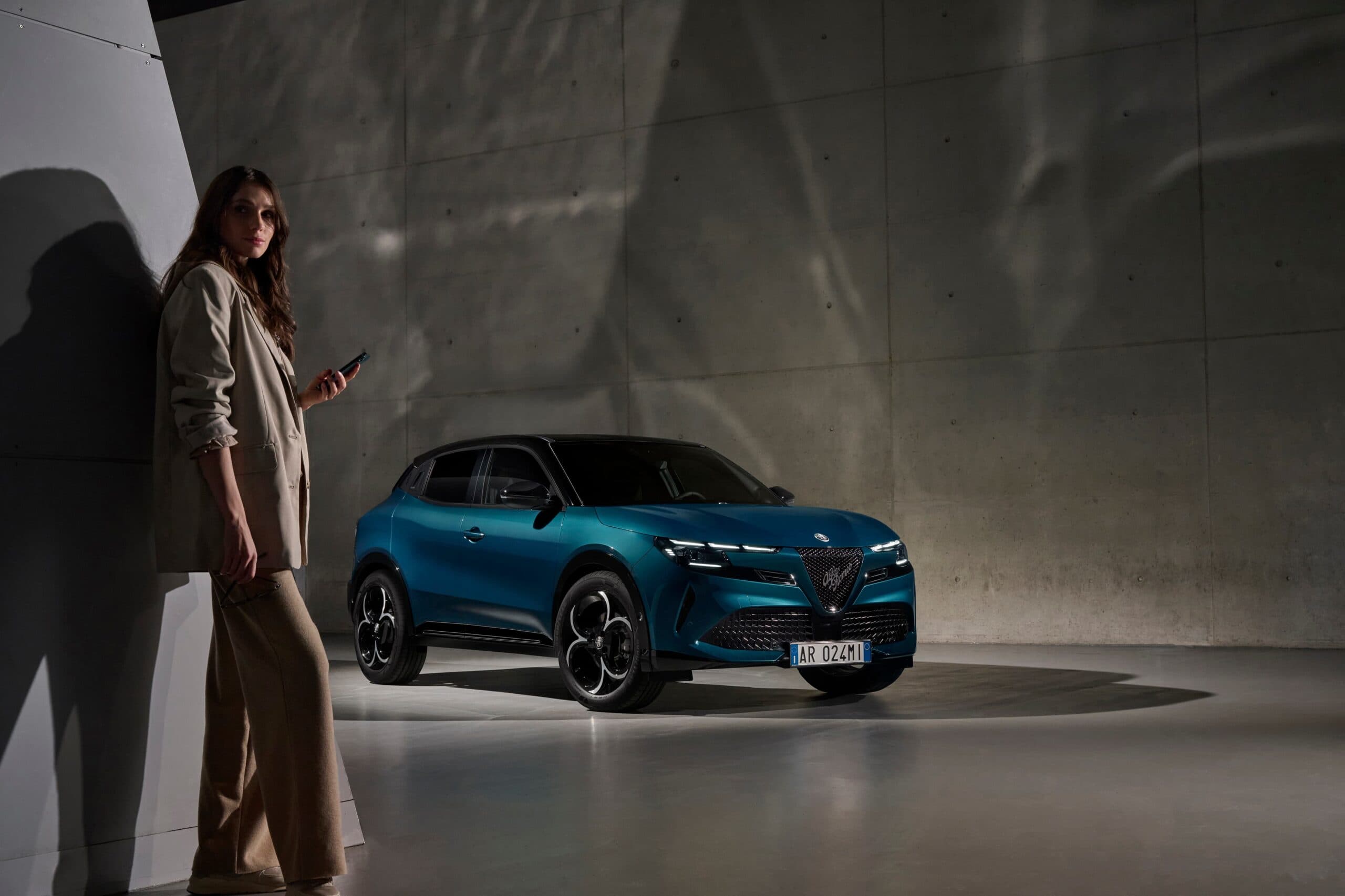 B Sinifi Suv Modeller Alfa Romeo Junior İbrida Exteriors