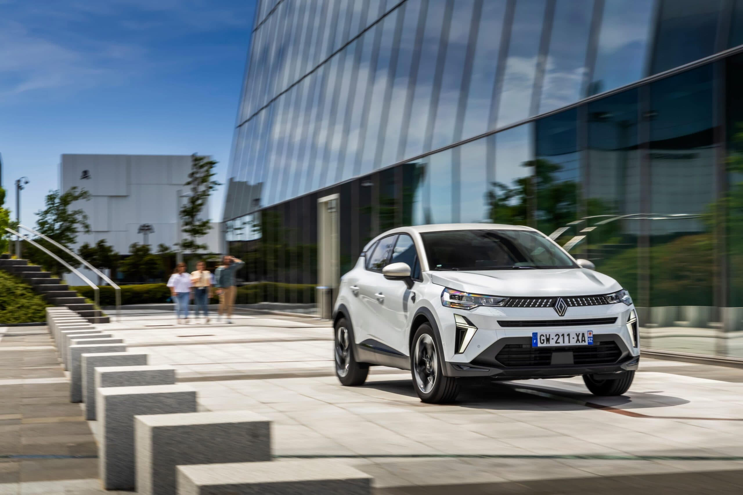 B sinifi SUV Modeller Renault Captur E Tech full hybrid 145 01